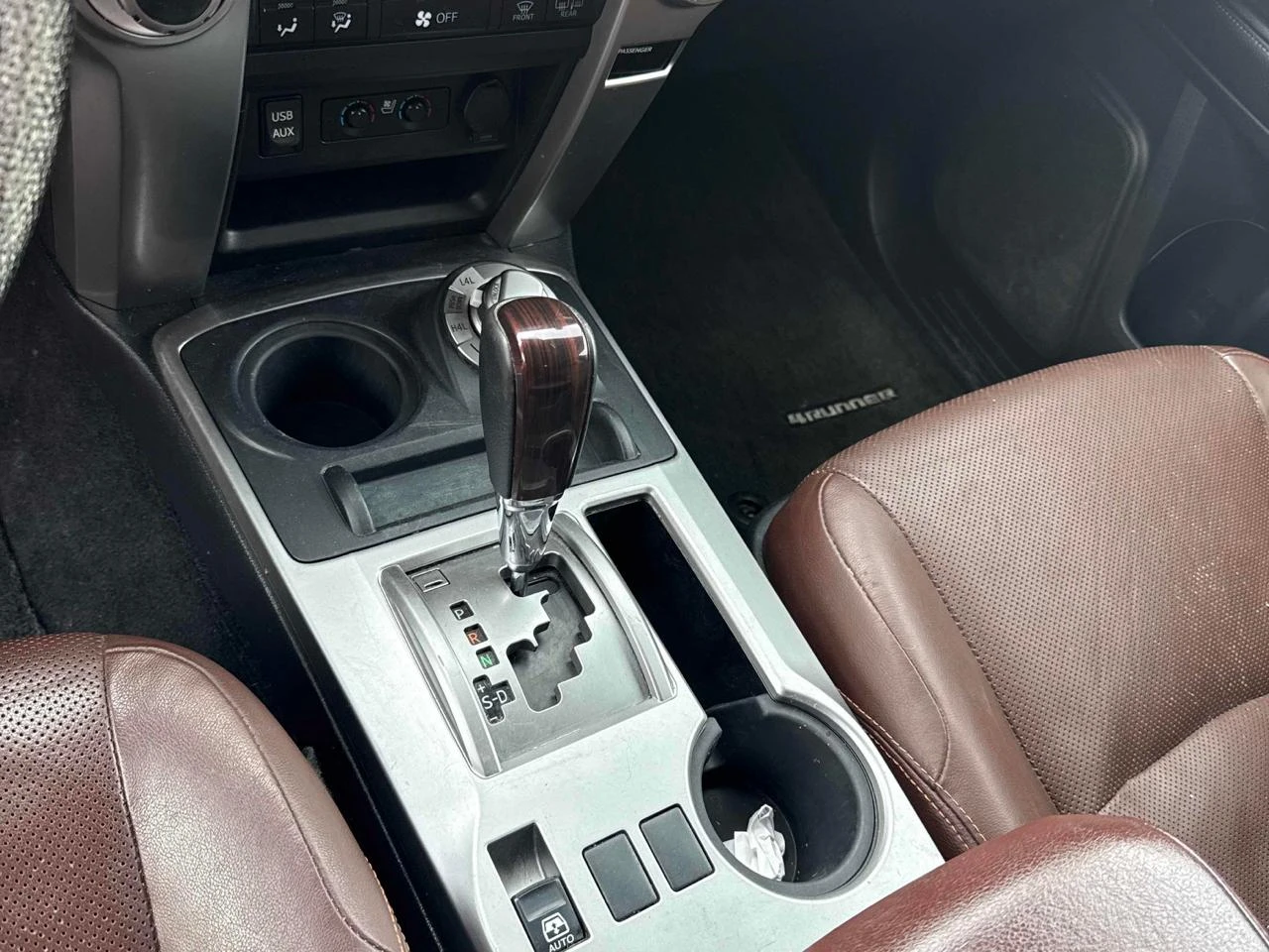 Toyota 4runner SR5 Limited* 4.0* JBL* Обдух* Подгрев* 7Местна* , снимка 11 - Автомобили и джипове - 55260168