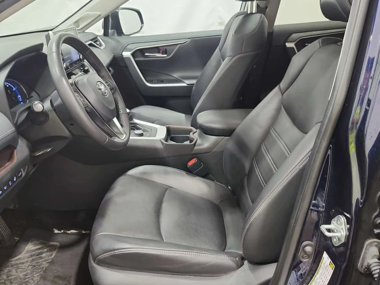 Toyota Rav4 * HYBRID LIMITED* АВТОКРЕДИТ БЕЗ ПЪРВОНАЧАЛНА* , снимка 5 - Автомобили и джипове - 55649175