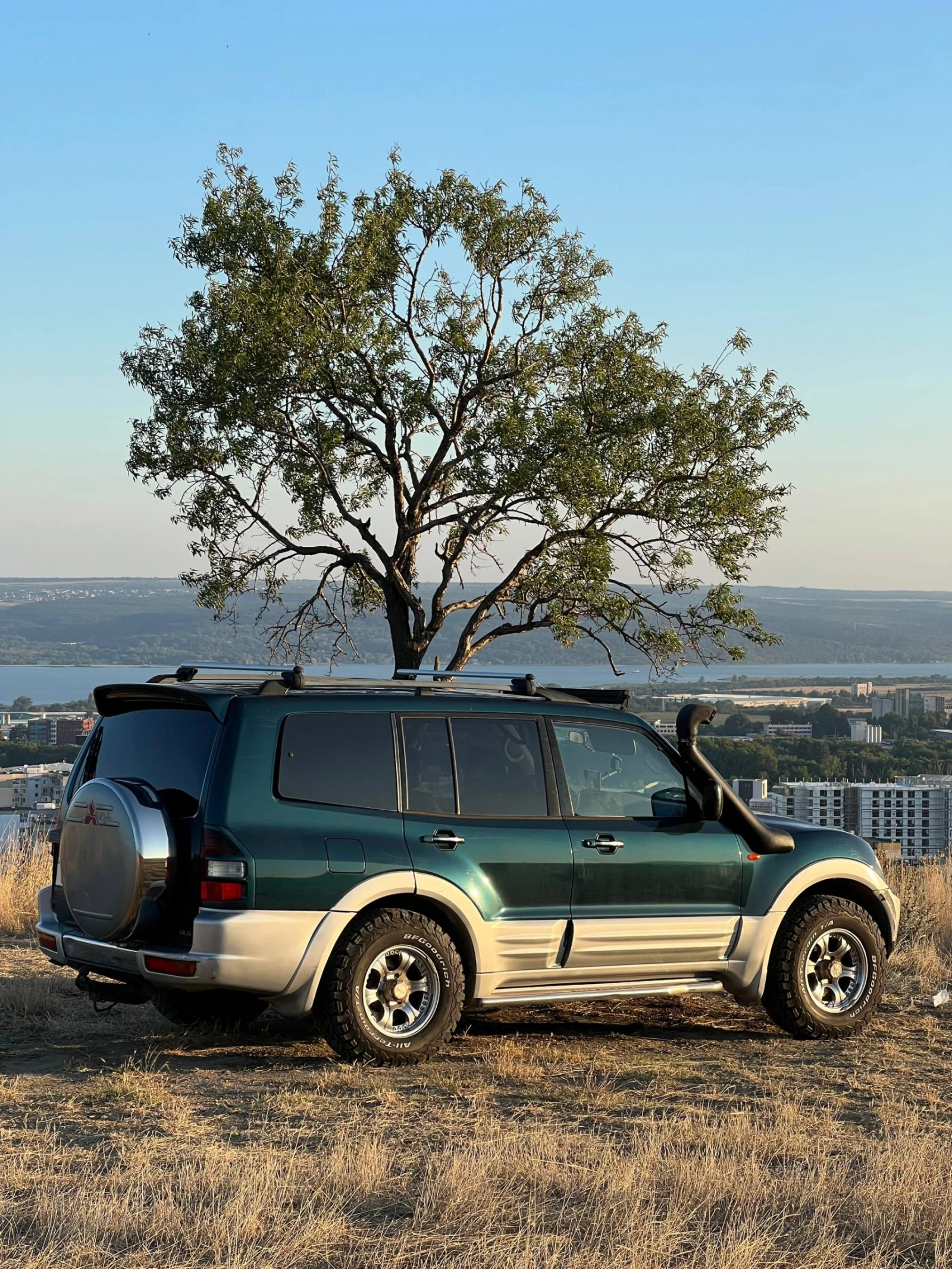 Mitsubishi Pajero 3.5 V6, снимка 2 - Автомобили и джипове - 55833141