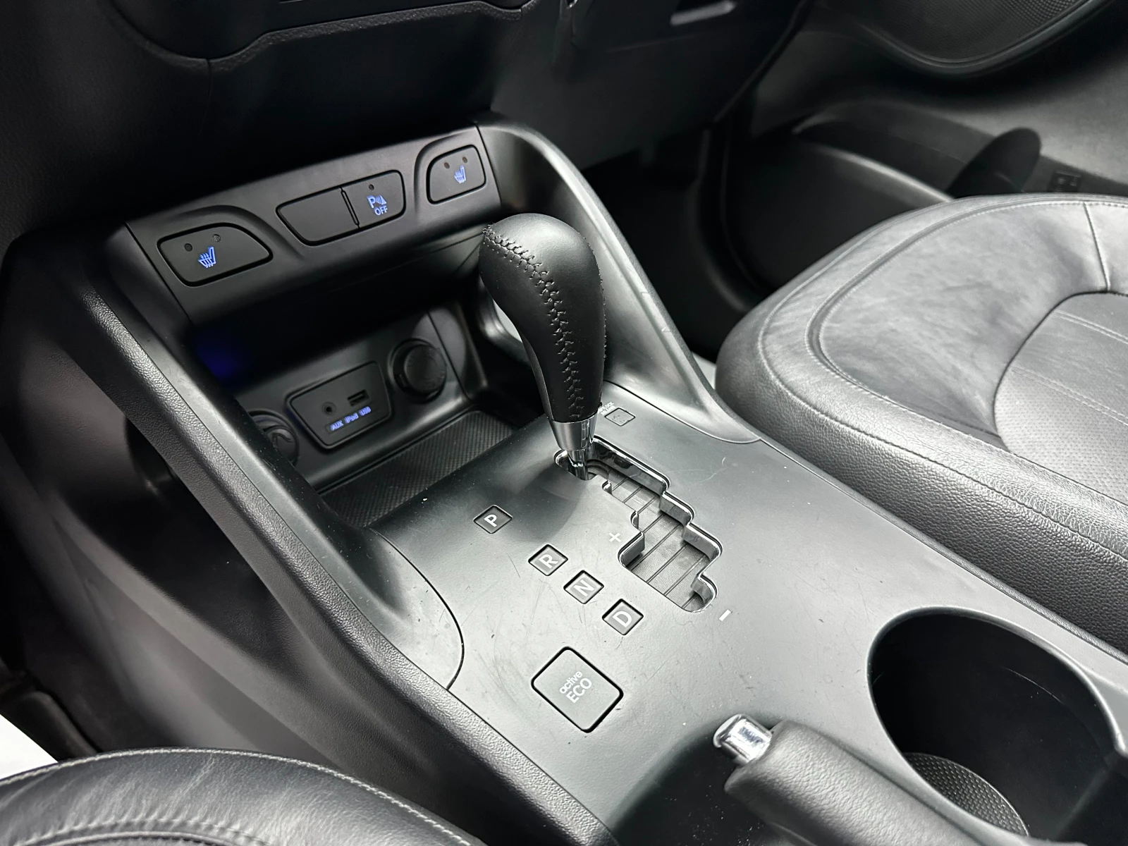 Hyundai IX35 2.0d 184 к.с./4х4/автомат/Франция/ГАРАНЦИЯ, снимка 13 - Автомобили и джипове - 56254726