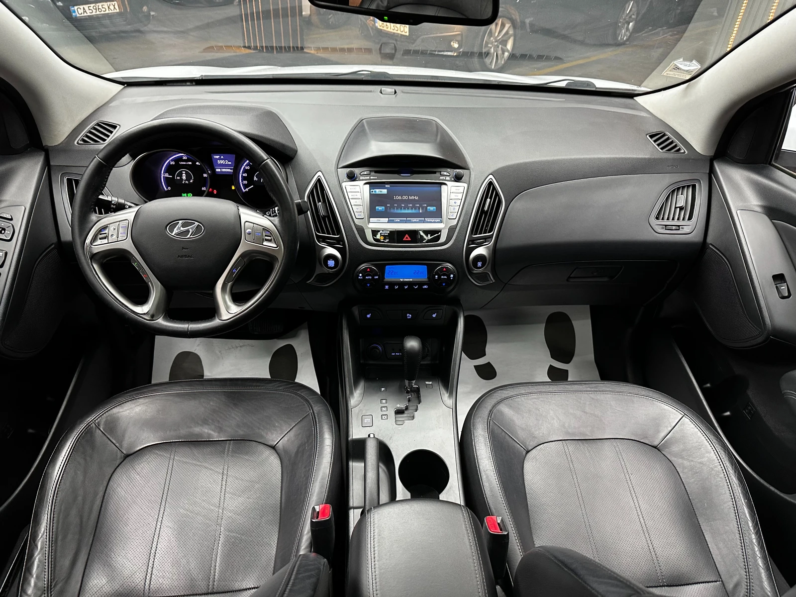 Hyundai IX35 2.0d 184 к.с./4х4/автомат/Франция/ГАРАНЦИЯ, снимка 9 - Автомобили и джипове - 56254726