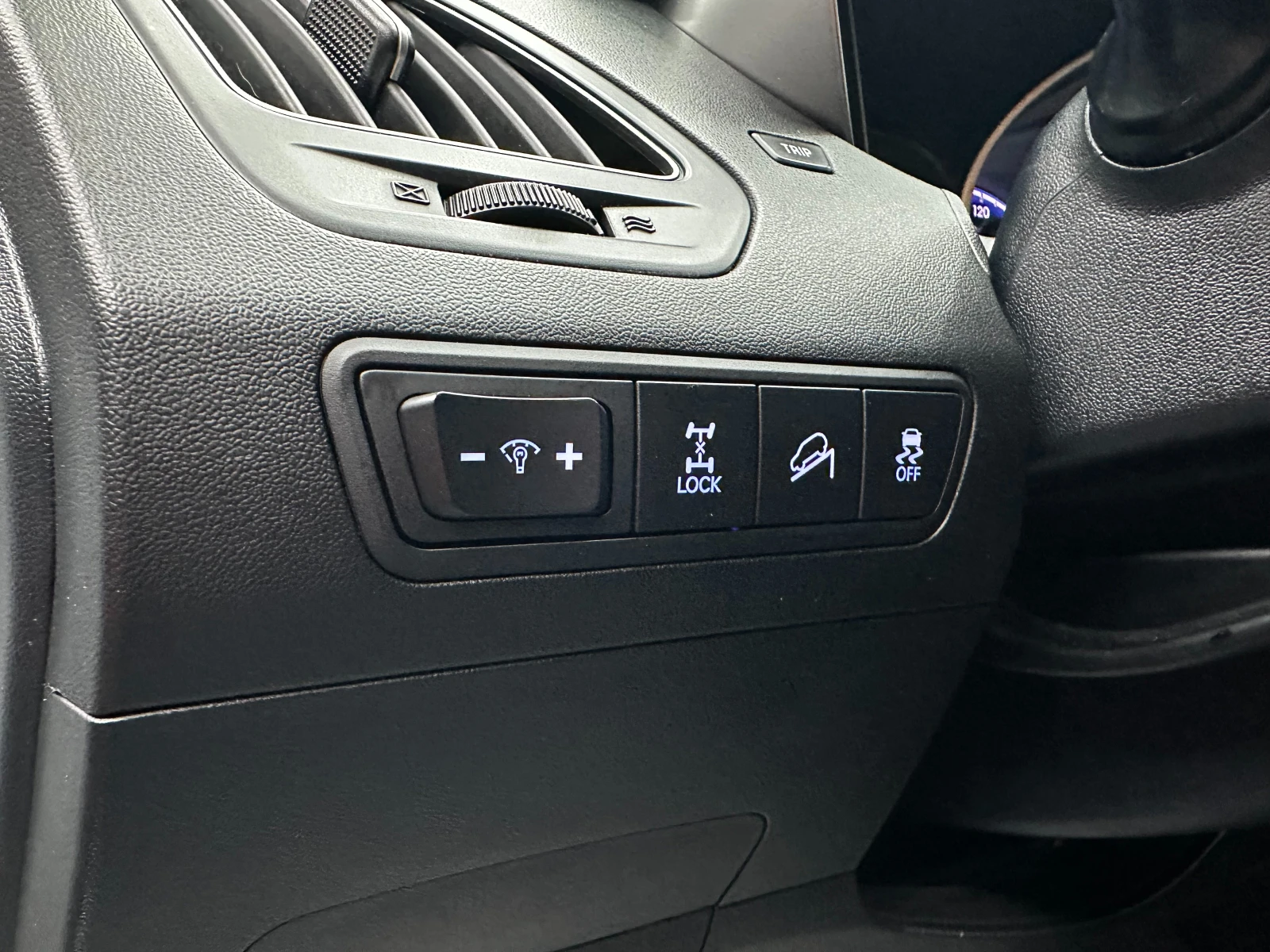 Hyundai IX35 2.0d 184 к.с./4х4/автомат/Франция/ГАРАНЦИЯ, снимка 12 - Автомобили и джипове - 56254726