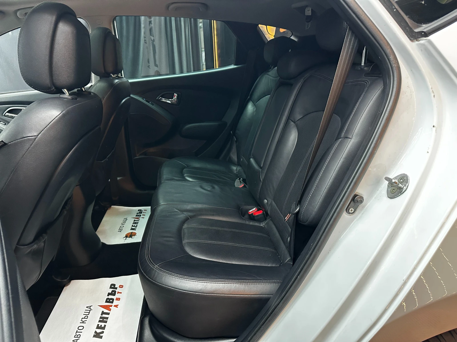 Hyundai IX35 2.0d 184 к.с./4х4/автомат/Франция/ГАРАНЦИЯ, снимка 8 - Автомобили и джипове - 56254726