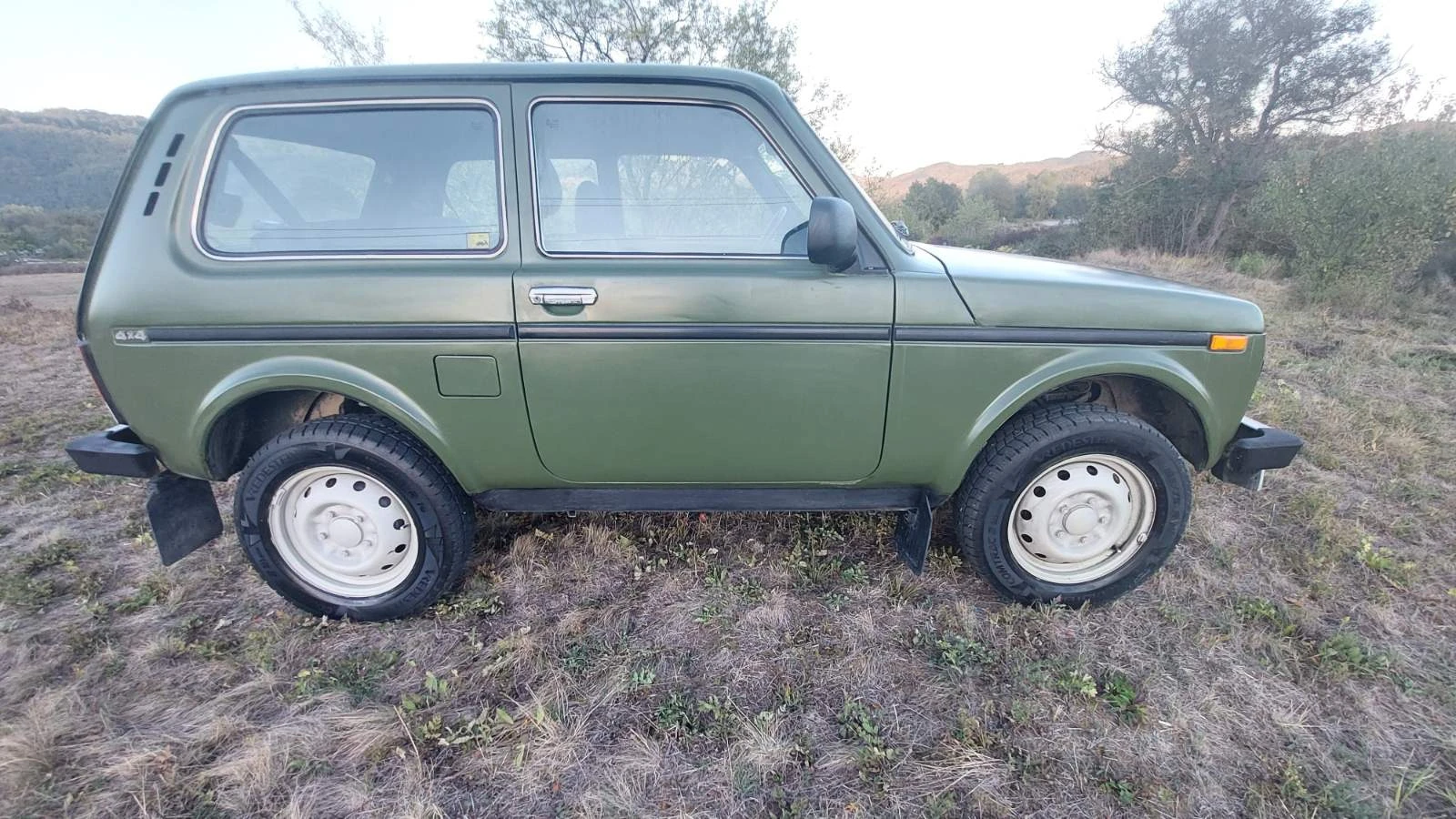 Lada Niva 1.7и, снимка 4 - Автомобили и джипове - 56390031