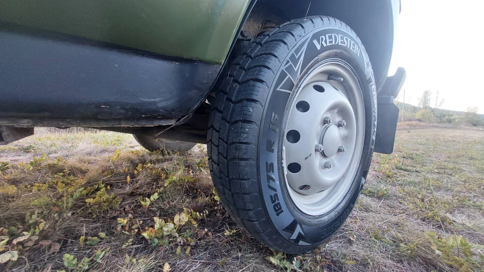 Lada Niva 1.7и, снимка 7 - Автомобили и джипове - 56390031