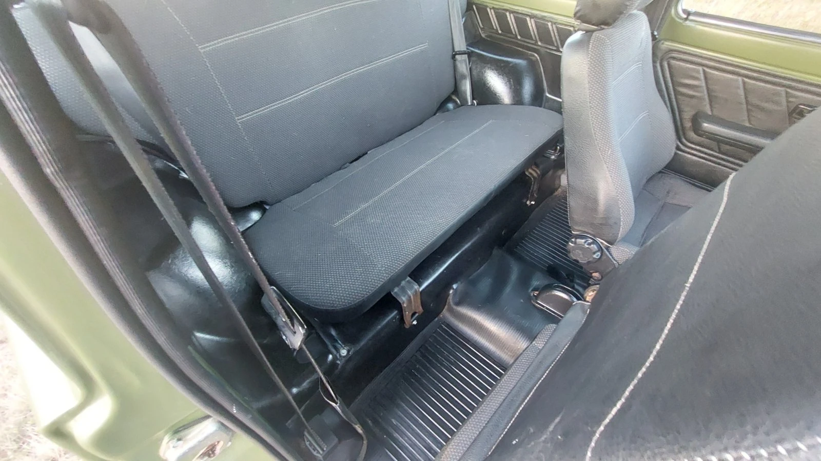 Lada Niva 1.7и, снимка 11 - Автомобили и джипове - 56390031