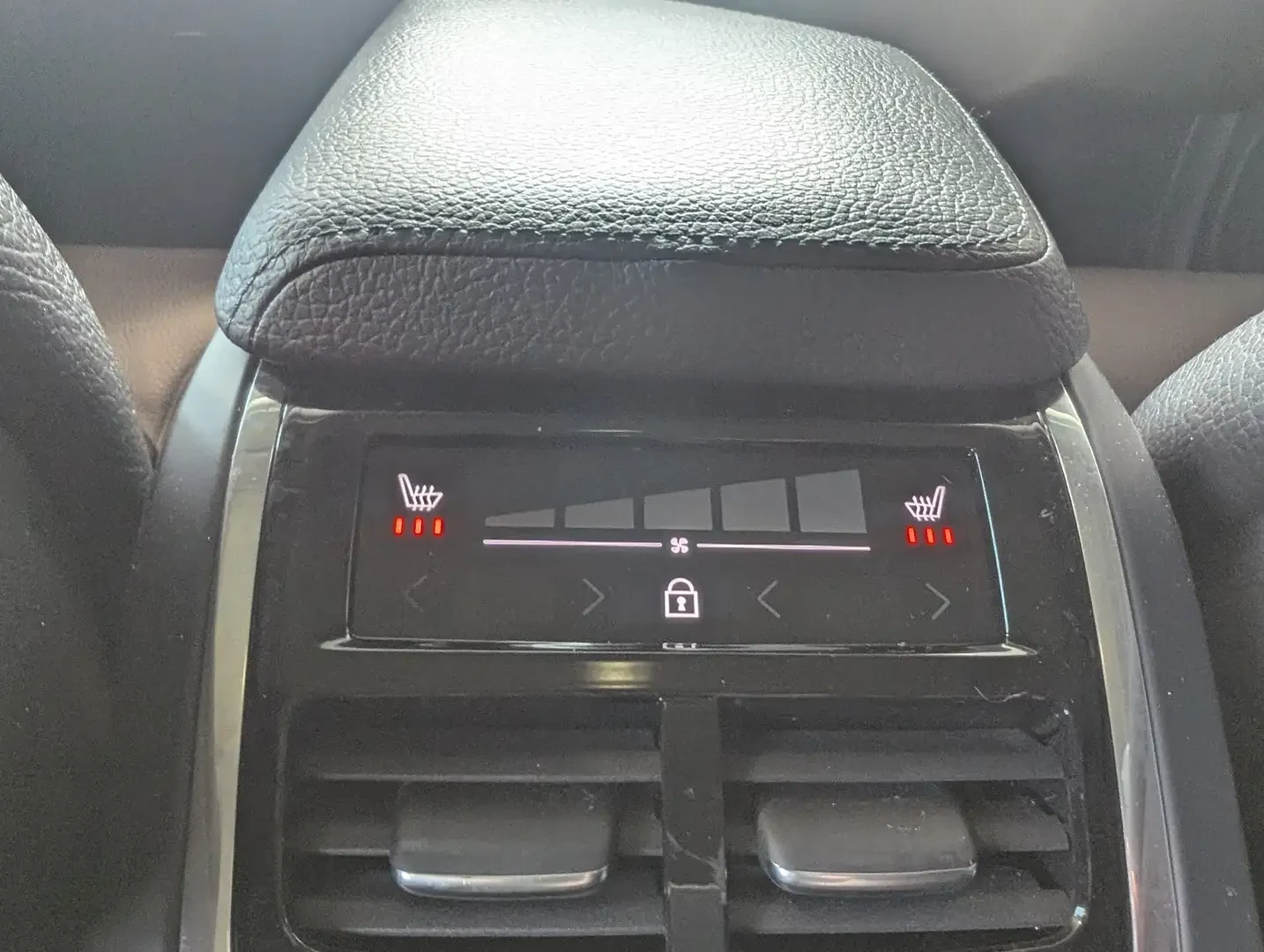 Volvo XC60 T6* MOMENTUM* LANE* ASSIST* ��������* 7* �����*  | Mobile.bg � ����������� 15