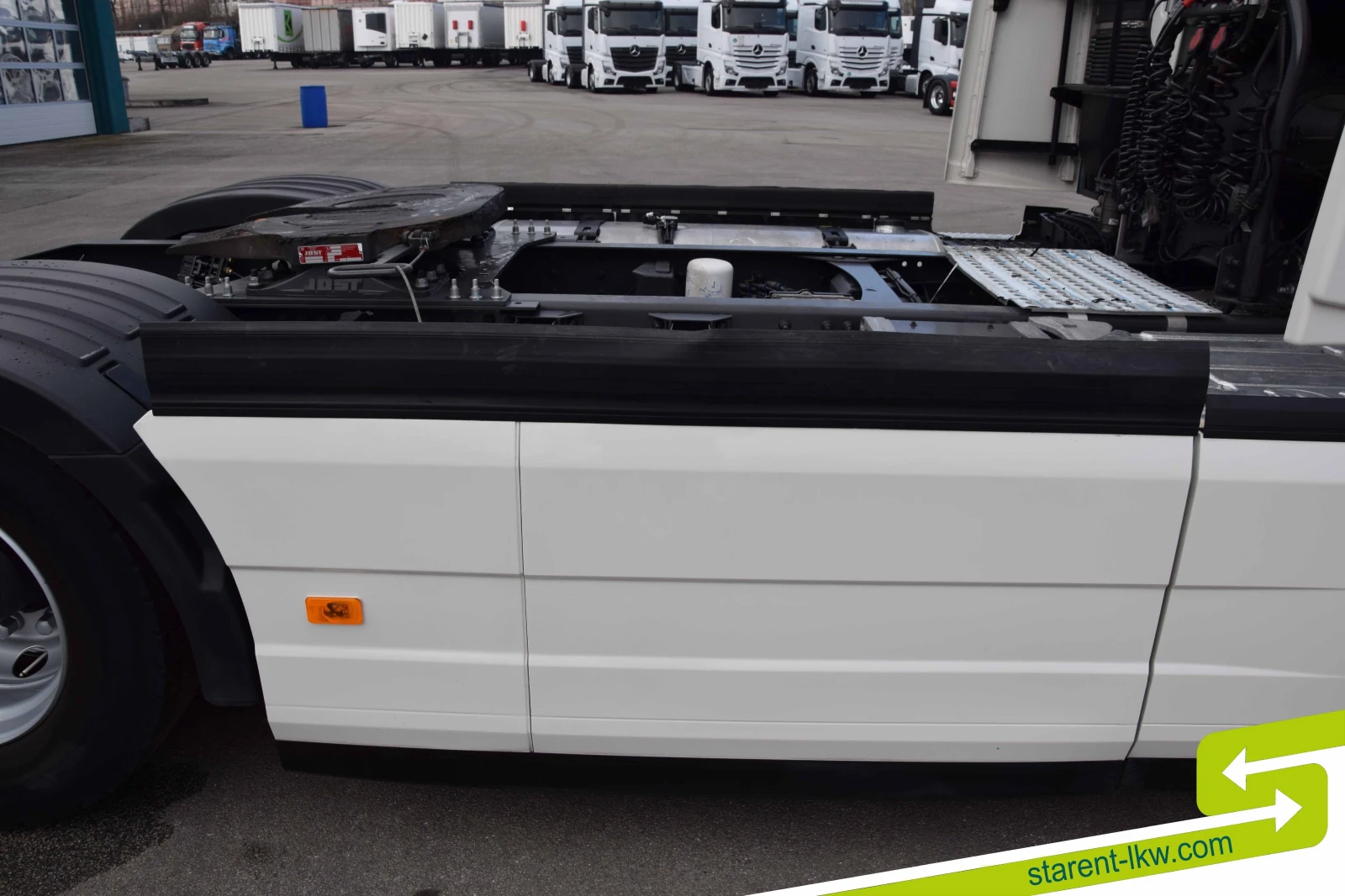 Volvo Fh SZM26023 - изображение 10