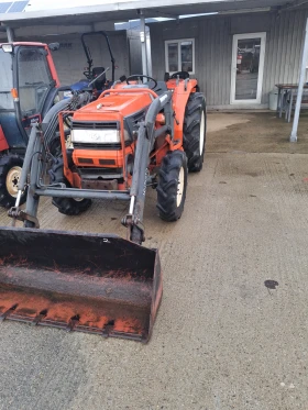 Трактор Kubota  - изображение 1