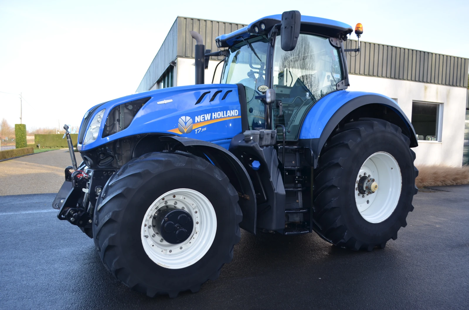 Трактор New Holland T7.315