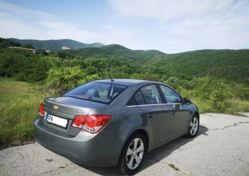 Chevrolet Cruze, снимка 3 - Автомобили и джипове - 49147381