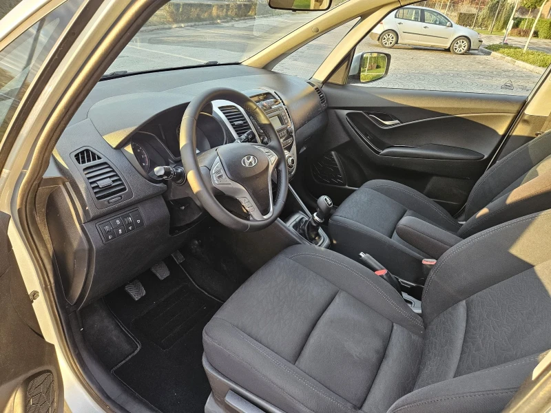 Hyundai Ix20 1.6i SWISS EDITION , снимка 7 - Автомобили и джипове - 49512340