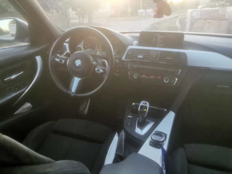 BMW 330  Xdrive, M-sport, снимка 17 - Автомобили и джипове - 52340415