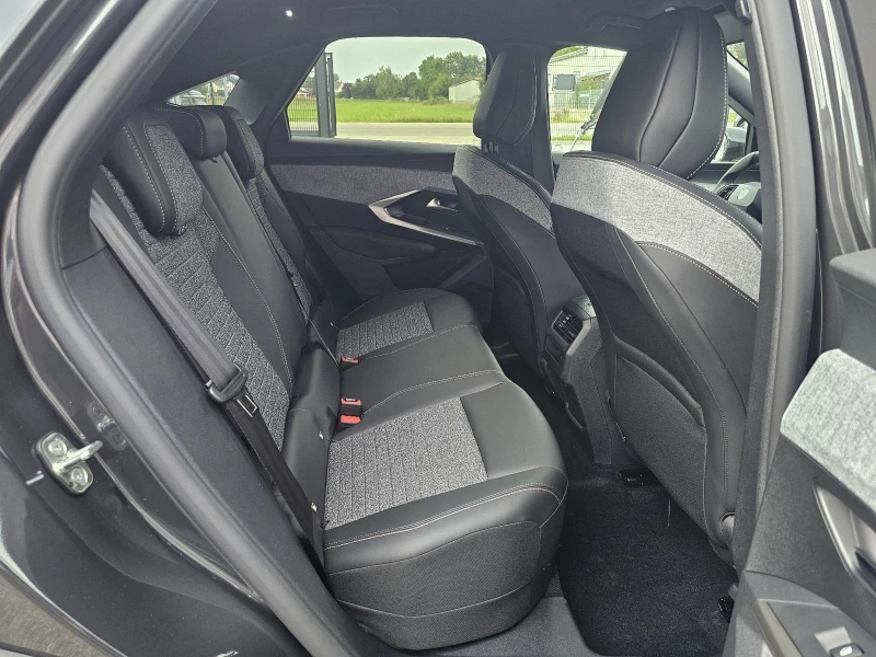 Peugeot 3008 E* 73kW* NAVI* LED* CAM* , снимка 17 - Автомобили и джипове - 51603460