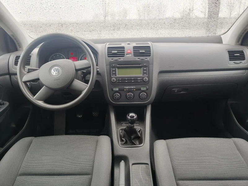 VW Golf 1.6i 102, снимка 10 - Автомобили и джипове - 52890391