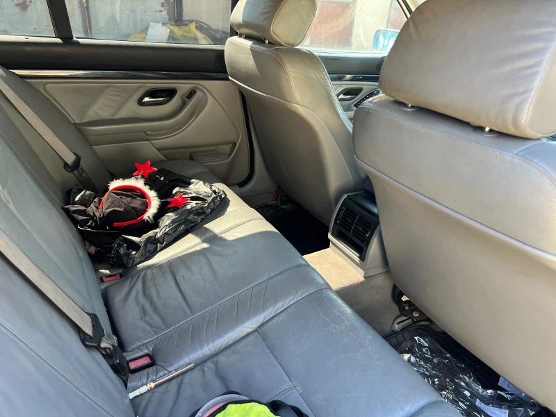 BMW 520, снимка 7 - Автомобили и джипове - 52961203