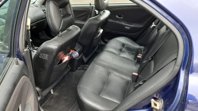 Mitsubishi Carisma, снимка 8 - Автомобили и джипове - 53292368