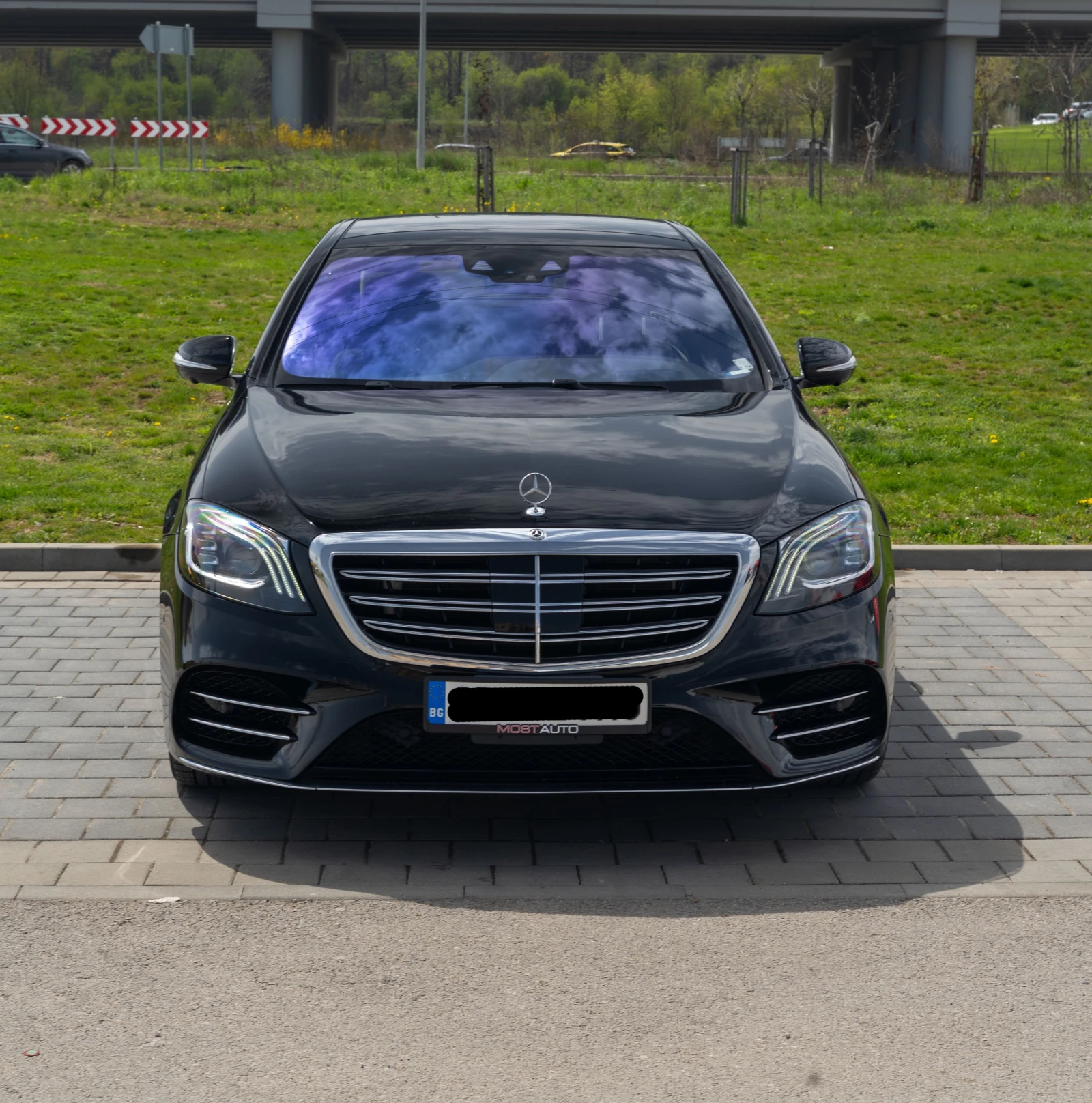 Mercedes-Benz S 560 V8, AMG line, 67 000км, 4.0 V8 bi-turbo - изображение 2