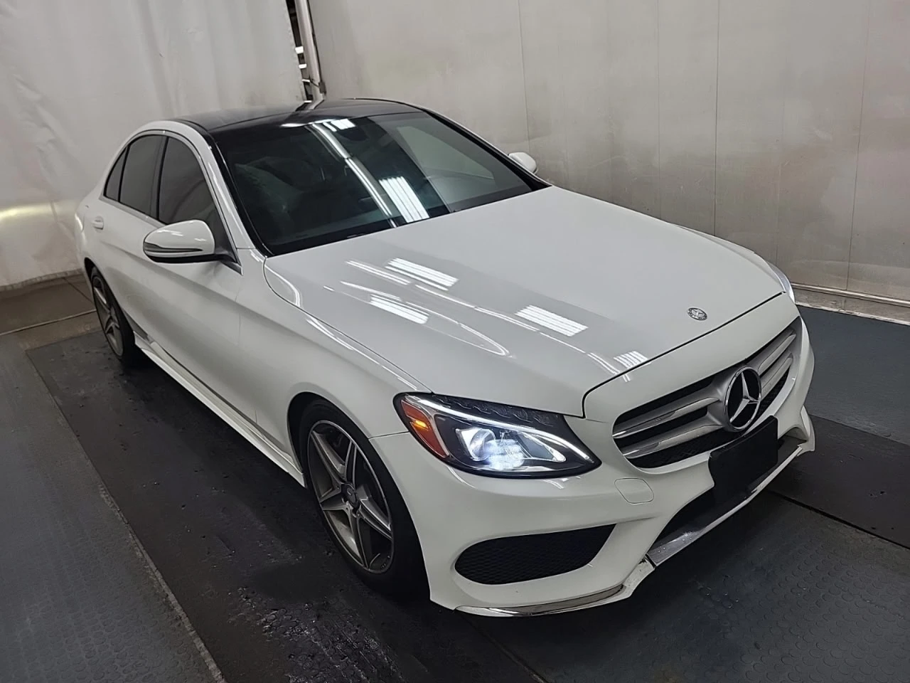 Mercedes-Benz C 300 * АВТО КРЕДИТ* ЦЕНА ДО БГ * Сервизна история *  - изображение 3