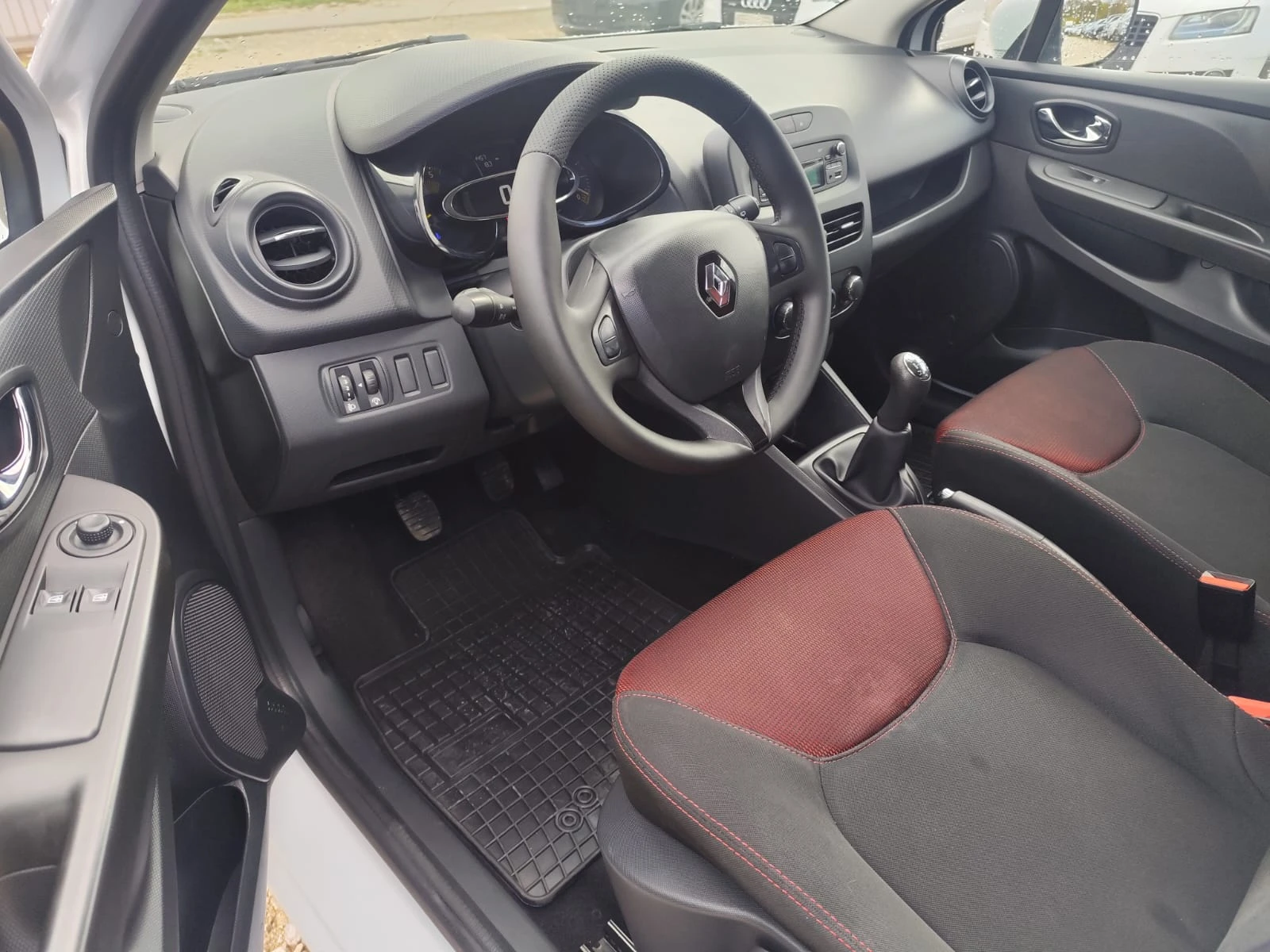 Renault Clio 1.5   | Mobile.bg   11