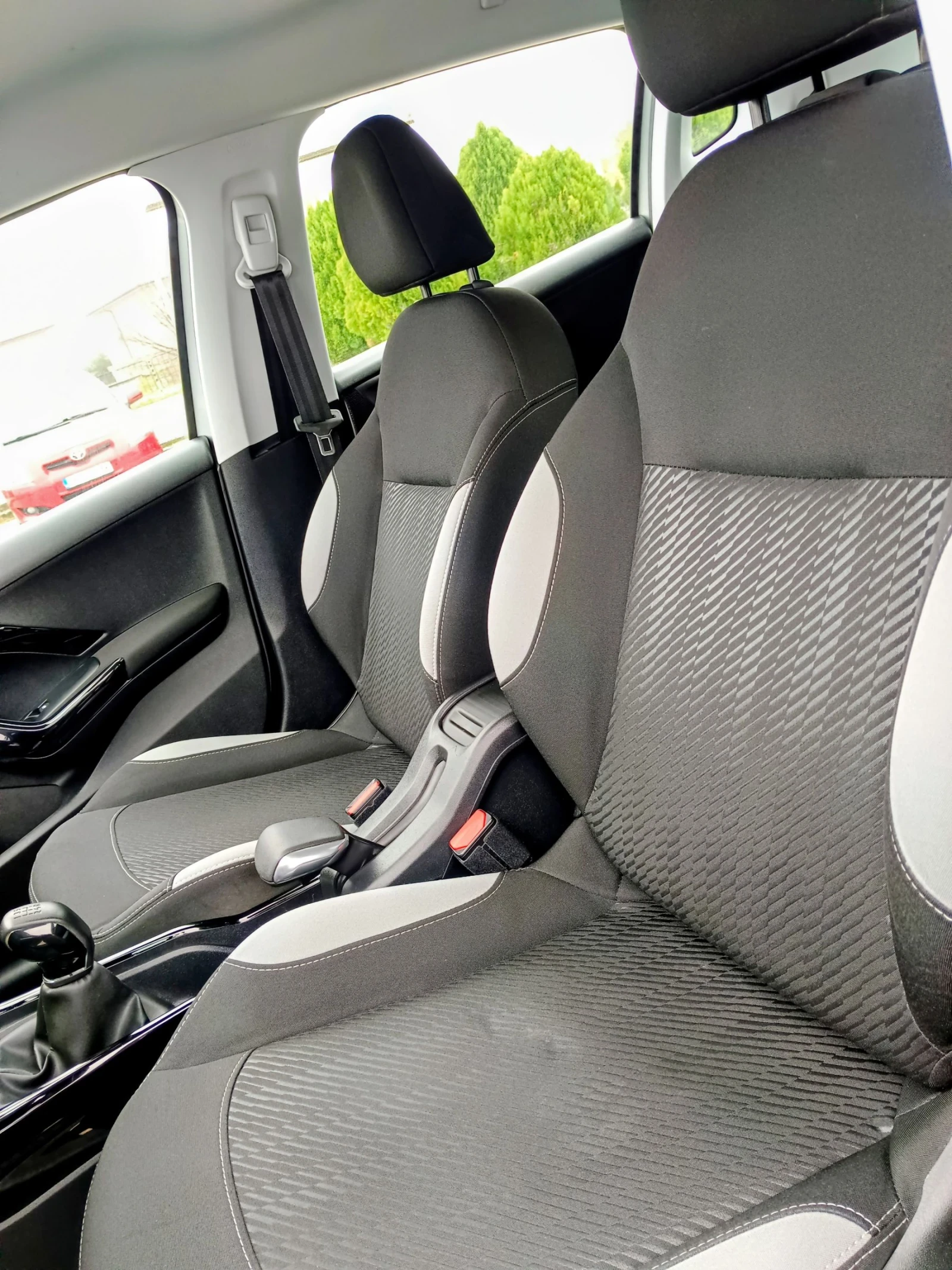 Peugeot 2008 1.6 HDI* 2016г.* Euro 6b* Навигация* Внос Белгия * - изображение 9