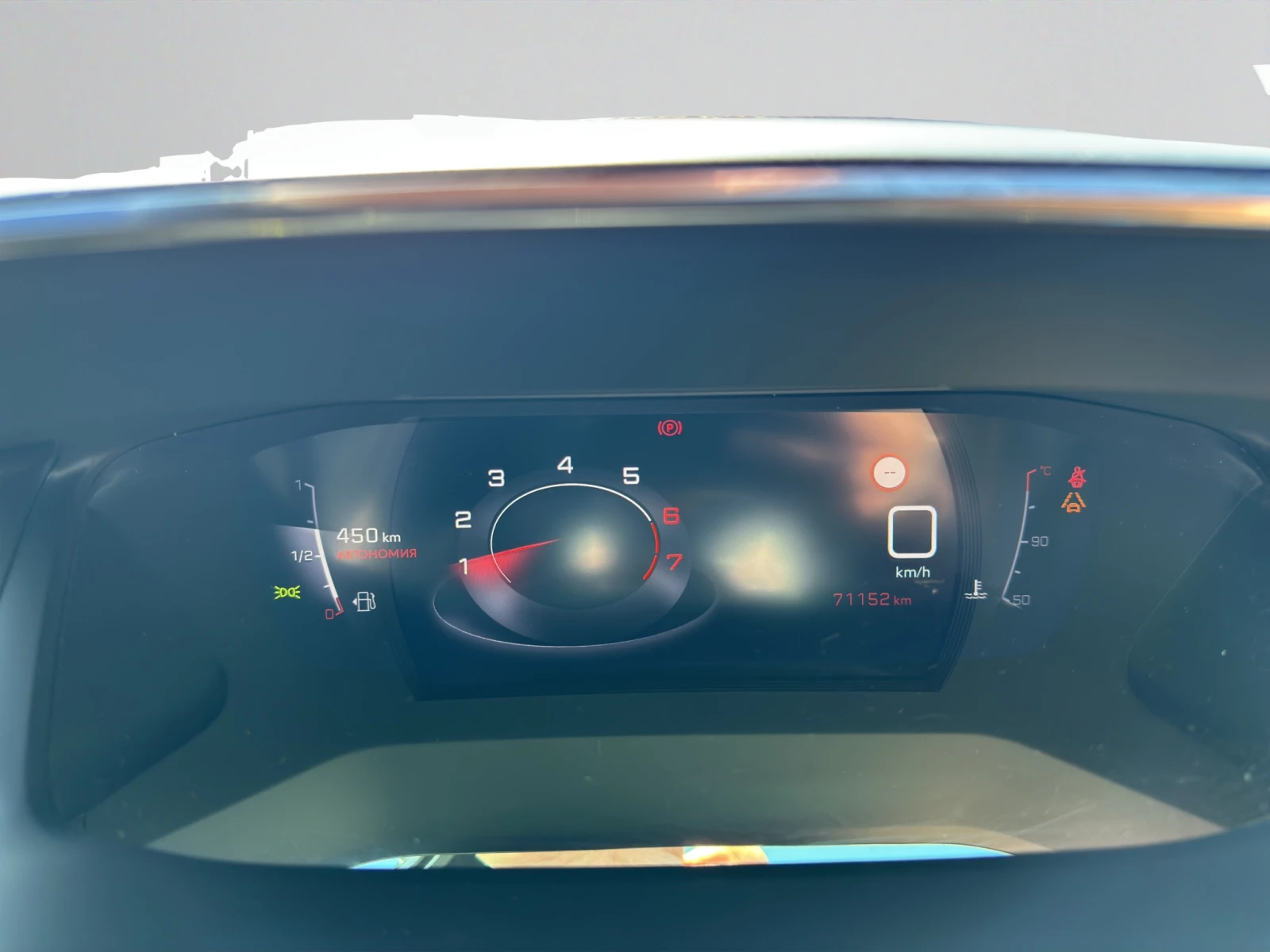 Peugeot 208 1.2 PureTech GT, снимка 13 - Автомобили и джипове - 53784757