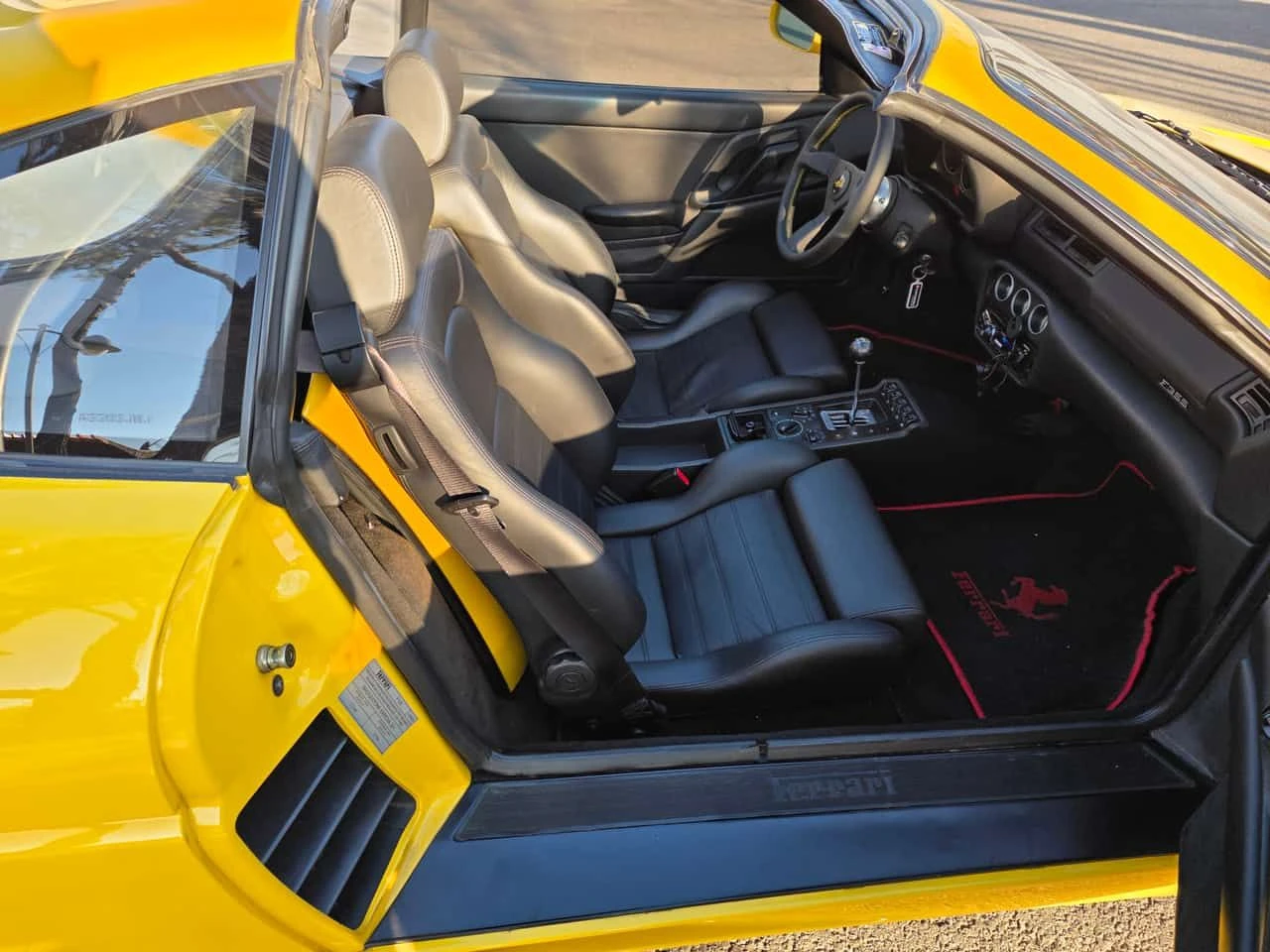 Ferrari 348 F355* GTS * CARFAX * БЕЗ ПЪРВОНАЧАЛНА ВНОСКА, снимка 15 - Автомобили и джипове - 53816524