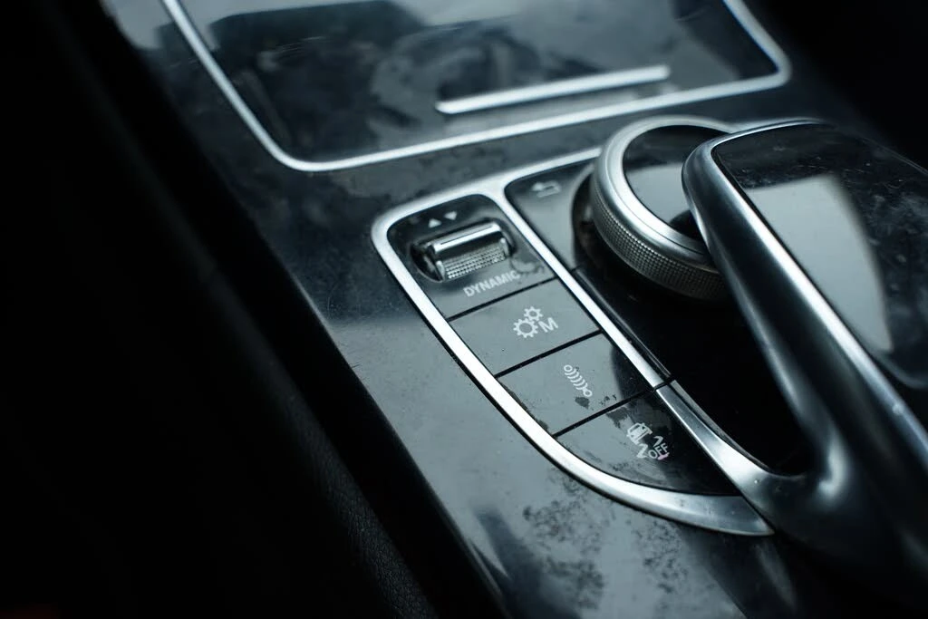 Mercedes-Benz C 450 AMG * AMG Line * HeadUp * * AвтоКредит* (ЦЕНА ДО БГ), снимка 14 - Автомобили и джипове - 54069659