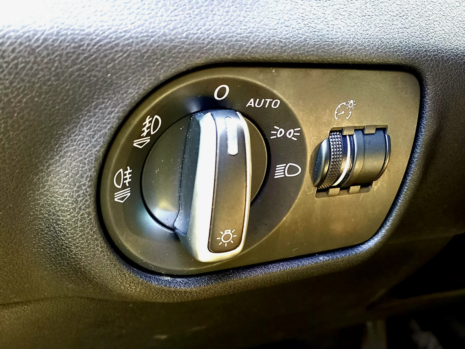 Audi A1 1.4 S-tronic , снимка 8 - Автомобили и джипове - 54104181