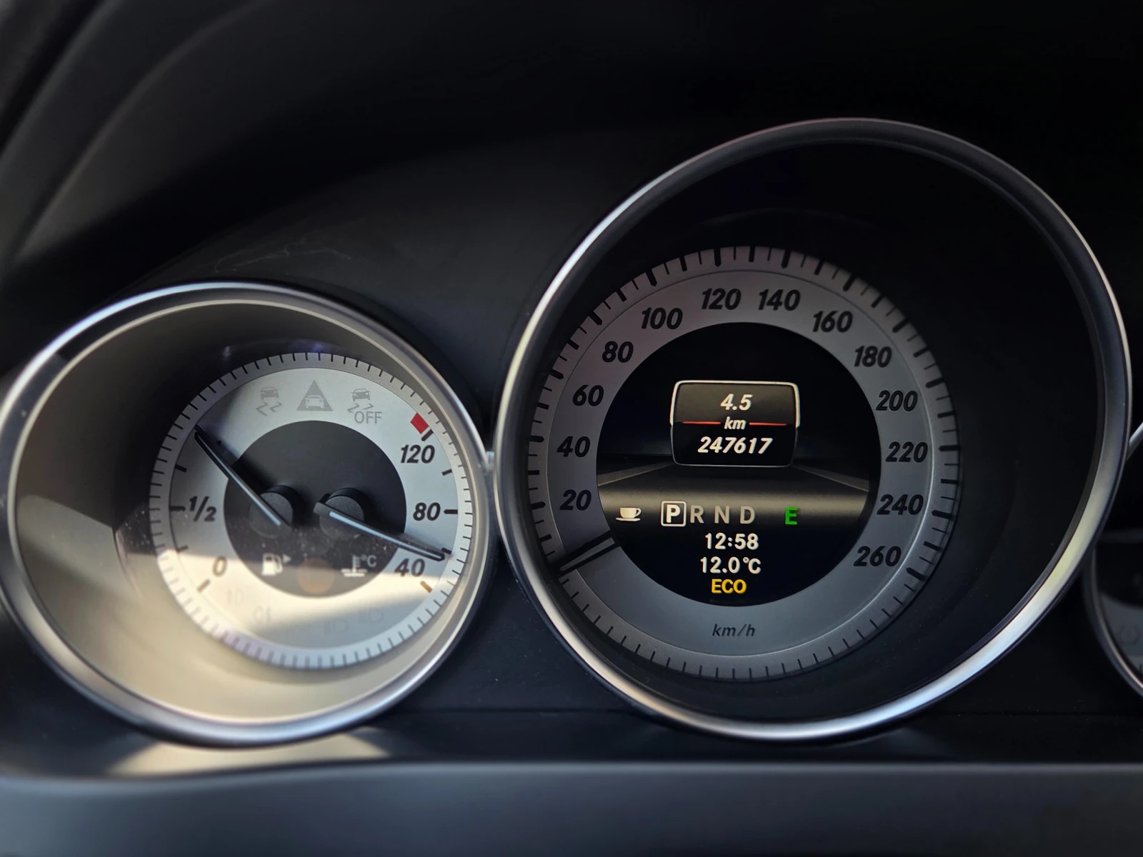 Mercedes-Benz C 250 CDI СМЕНЕНИ ВЕРИГИ* AVANTGATRD* , снимка 9 - Автомобили и джипове - 54189881