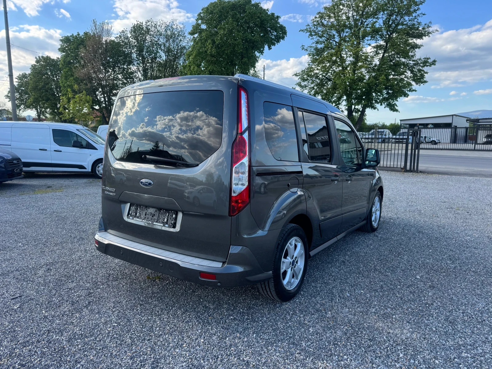 Ford Tourneo Connect 1.0Ecoboost TITANIUM NAVI!! CAMERA!! PANO!! FULL!!, снимка 6 - Автомобили и джипове - 54346209