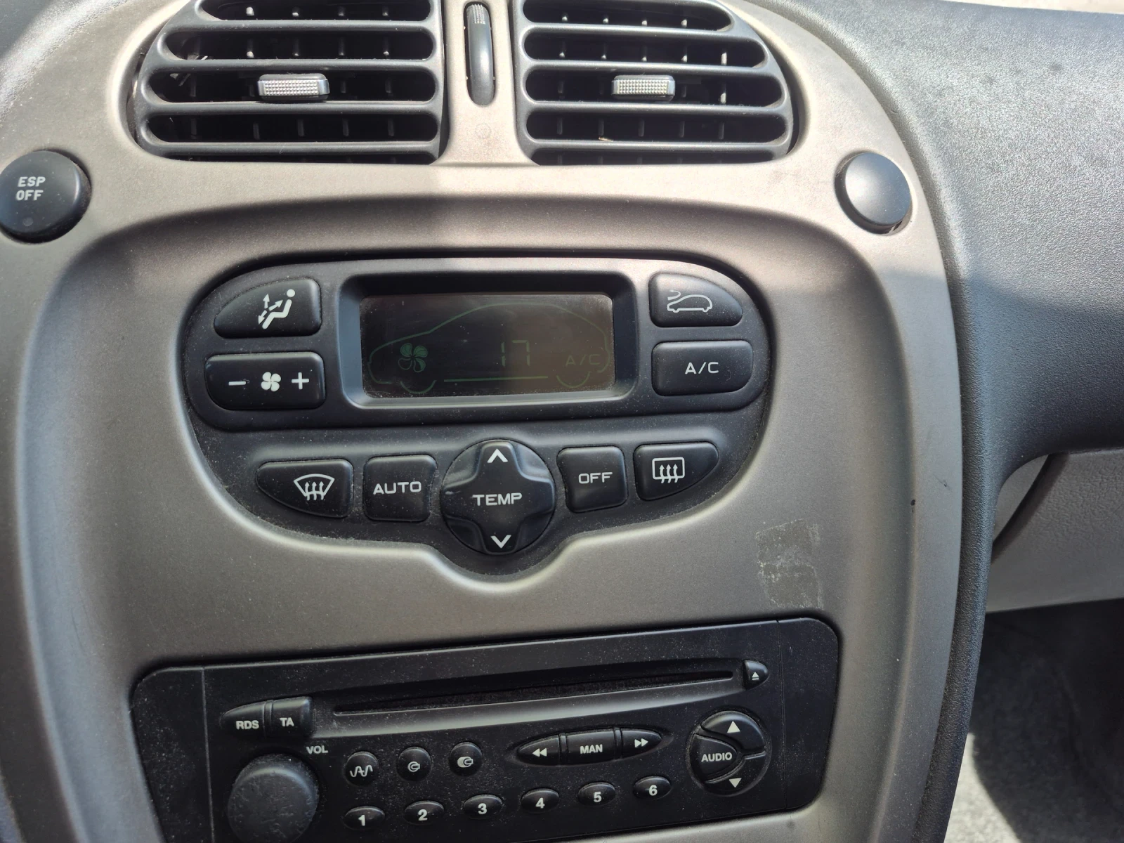 Citroen Xsara picasso, снимка 9 - Автомобили и джипове - 54356165