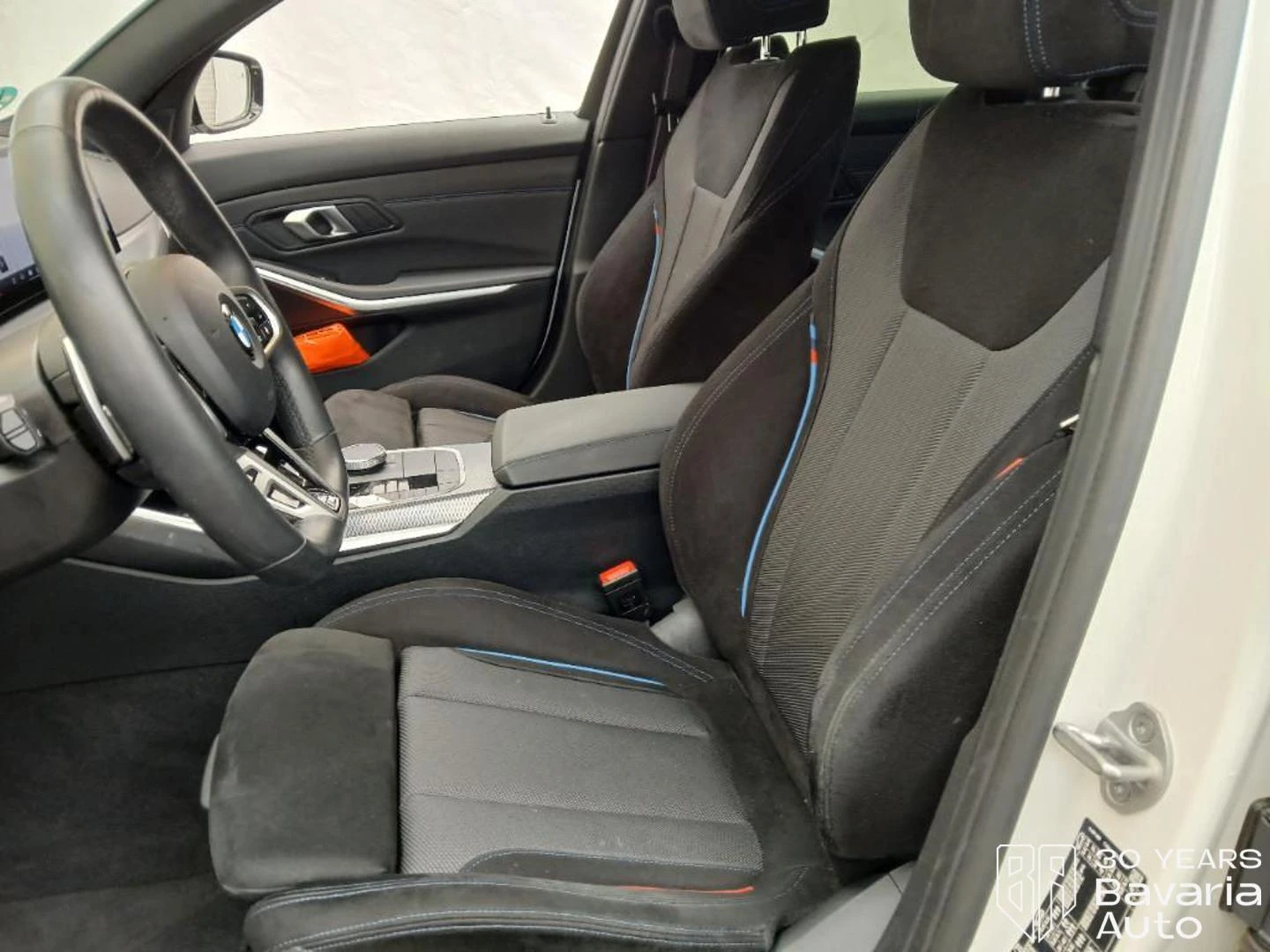 BMW 320 d Touring xDrive M Sport Paket, снимка 7 - Автомобили и джипове - 54396598