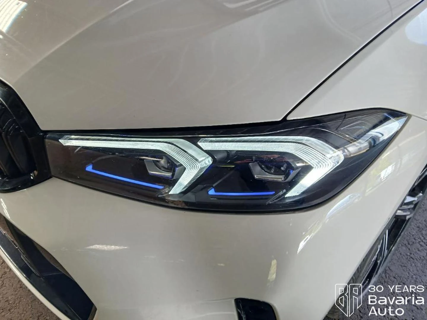 BMW 320 d Touring xDrive M Sport Paket, снимка 14 - Автомобили и джипове - 54396598