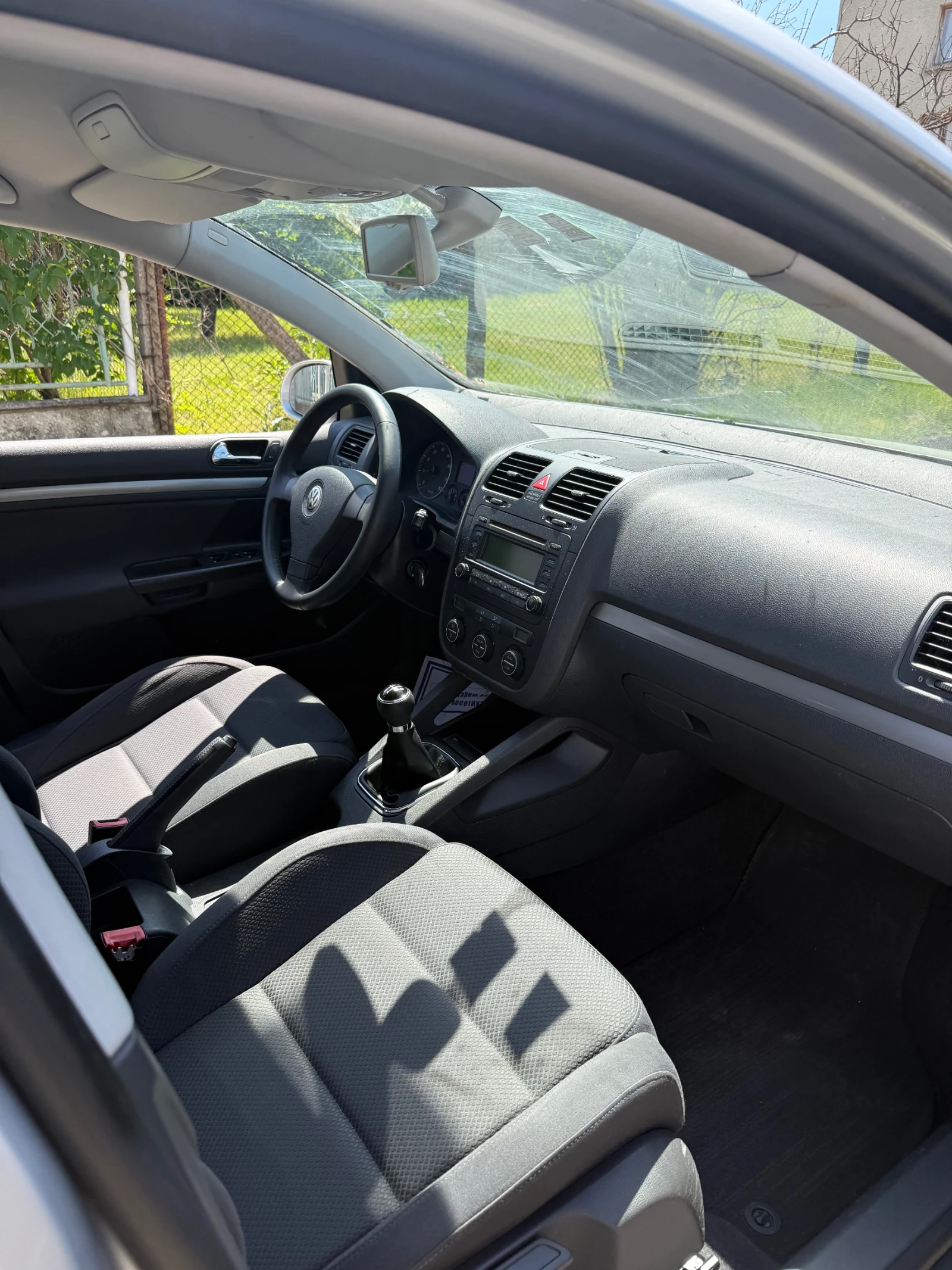VW Golf 5 1.4i, снимка 8 - Автомобили и джипове - 54835013