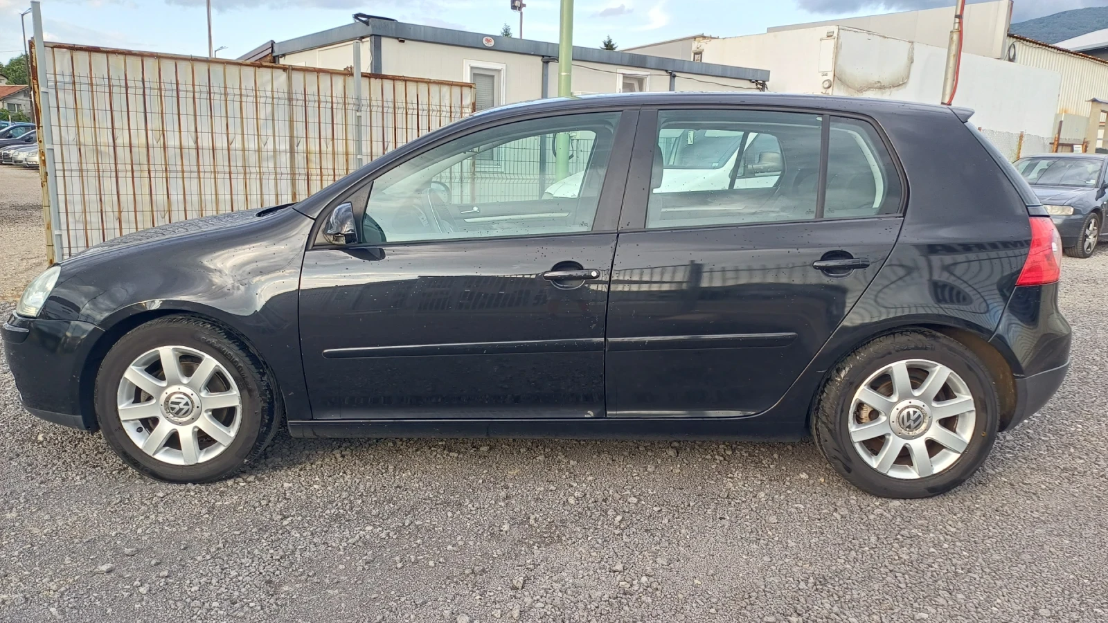 VW Golf 1.6, снимка 4 - Автомобили и джипове - 54948686