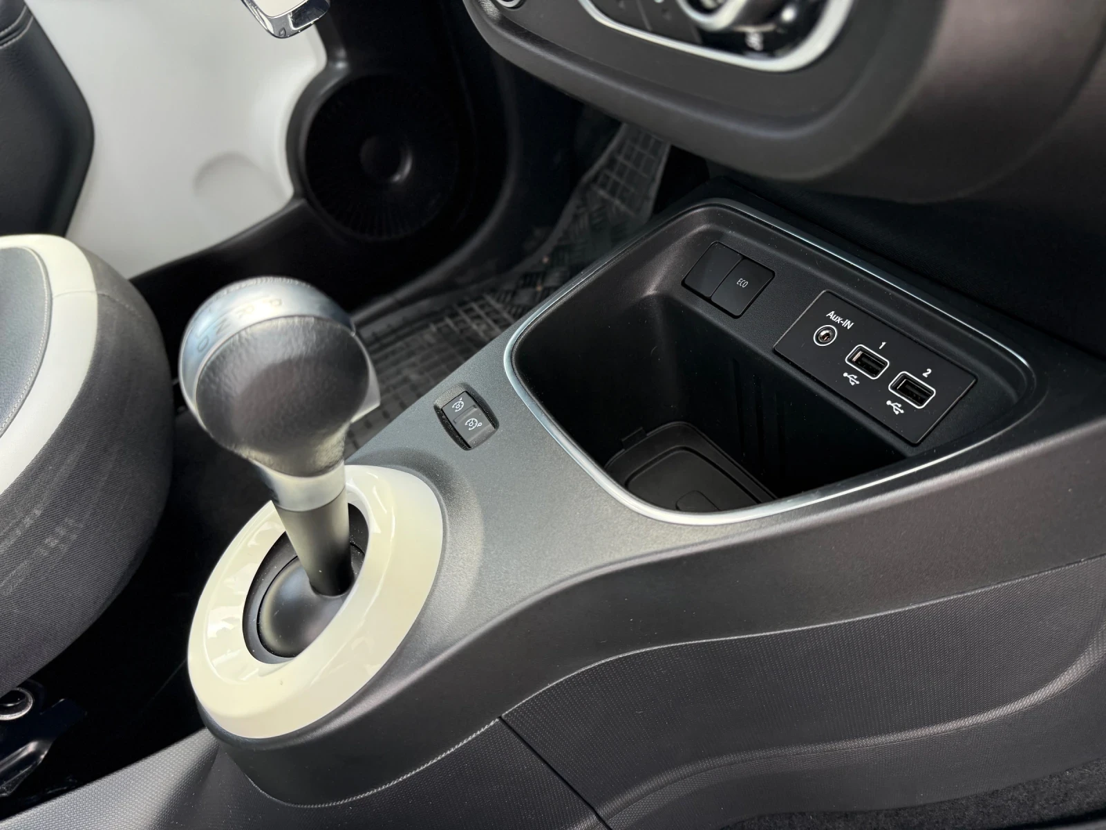 Renault Twingo ZE 22kWh ����  | Mobile.bg � ����������� 12