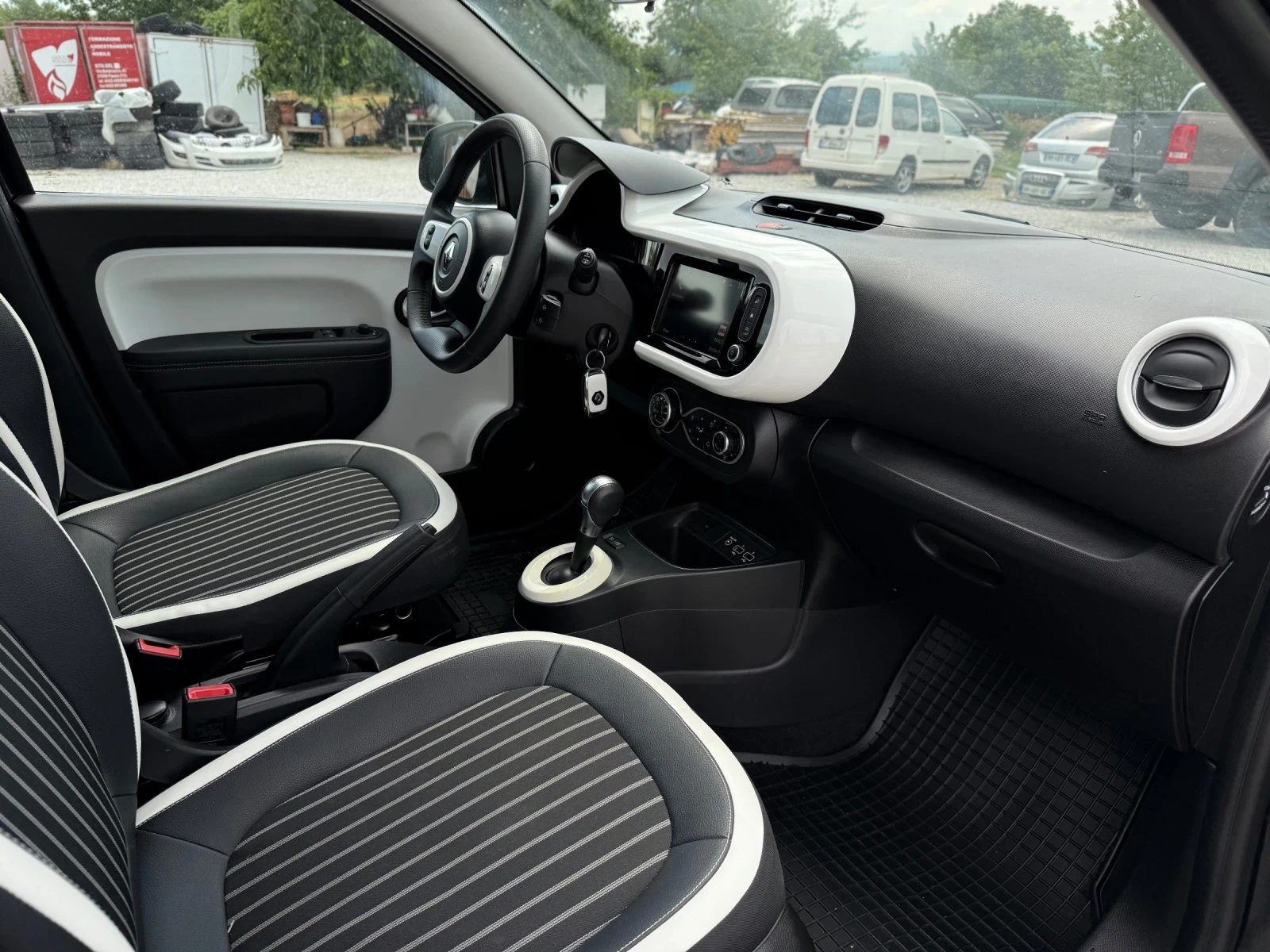 Renault Twingo ZE 22kWh ����  | Mobile.bg � ����������� 10