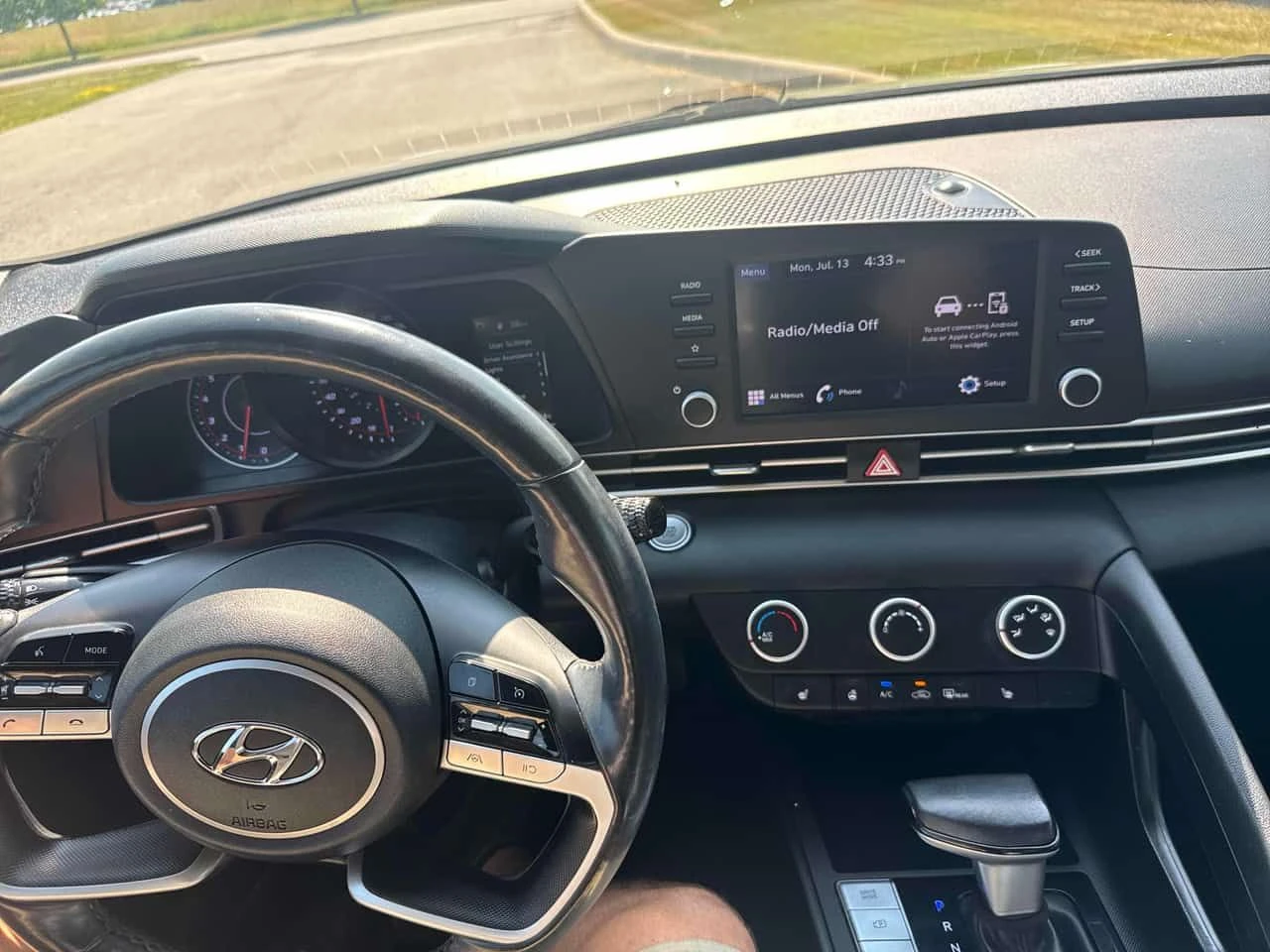 Hyundai Elantra PREFERRED| LANE ASSIST| ПОДГРЕВИ| KEYLESS| NAVI| , снимка 9 - Автомобили и джипове - 55276158