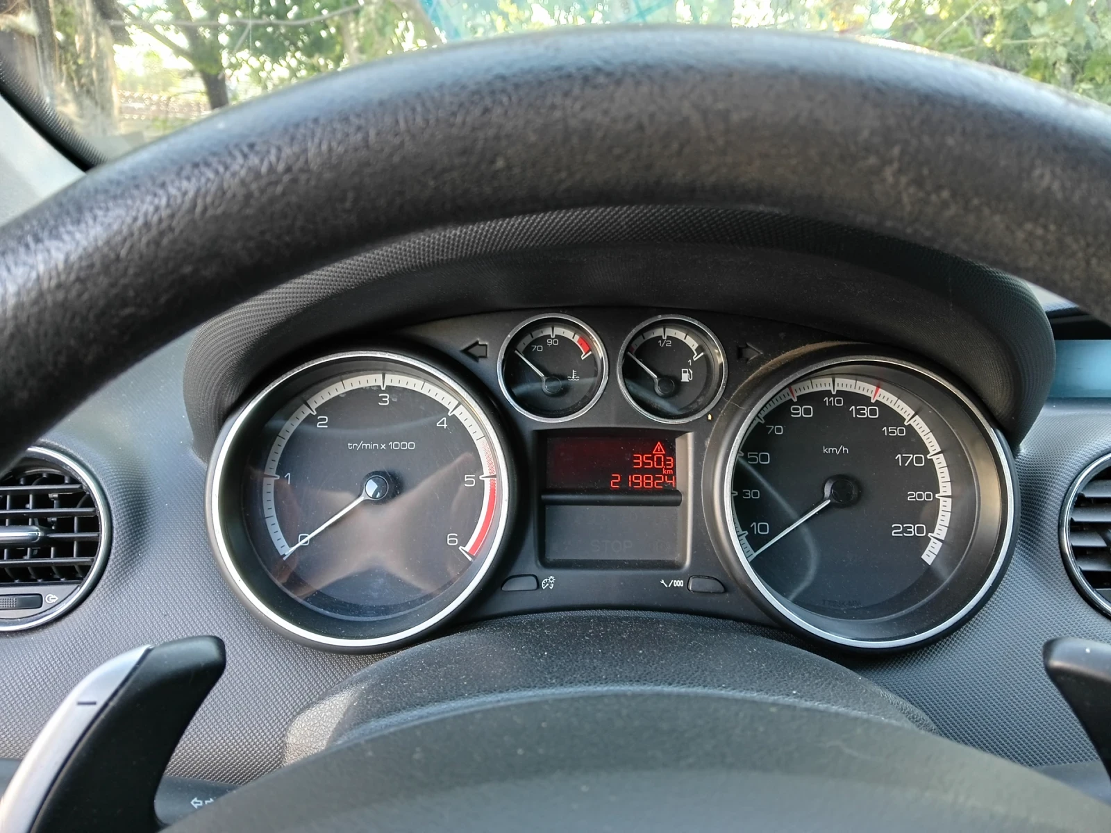 Peugeot 308 1.6 HDI автоматик, снимка 7 - Автомобили и джипове - 55705074