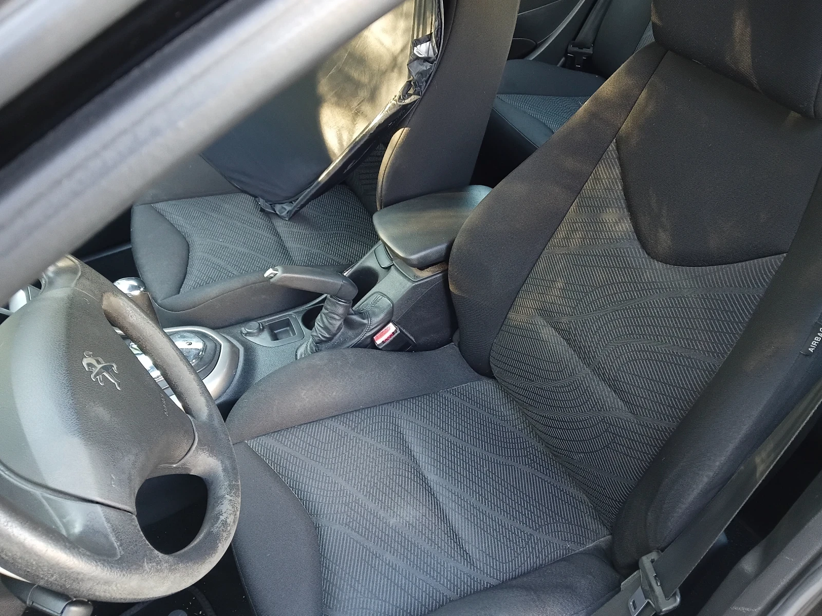 Peugeot 308 1.6 HDI автоматик, снимка 9 - Автомобили и джипове - 55705074