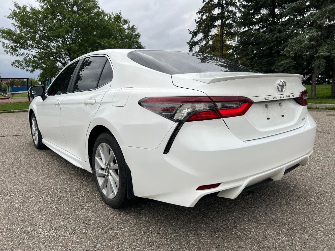 Toyota Camry SE | CARFAX | АВТОФИНАНСИРАНЕ, снимка 8 - Автомобили и джипове - 56076409
