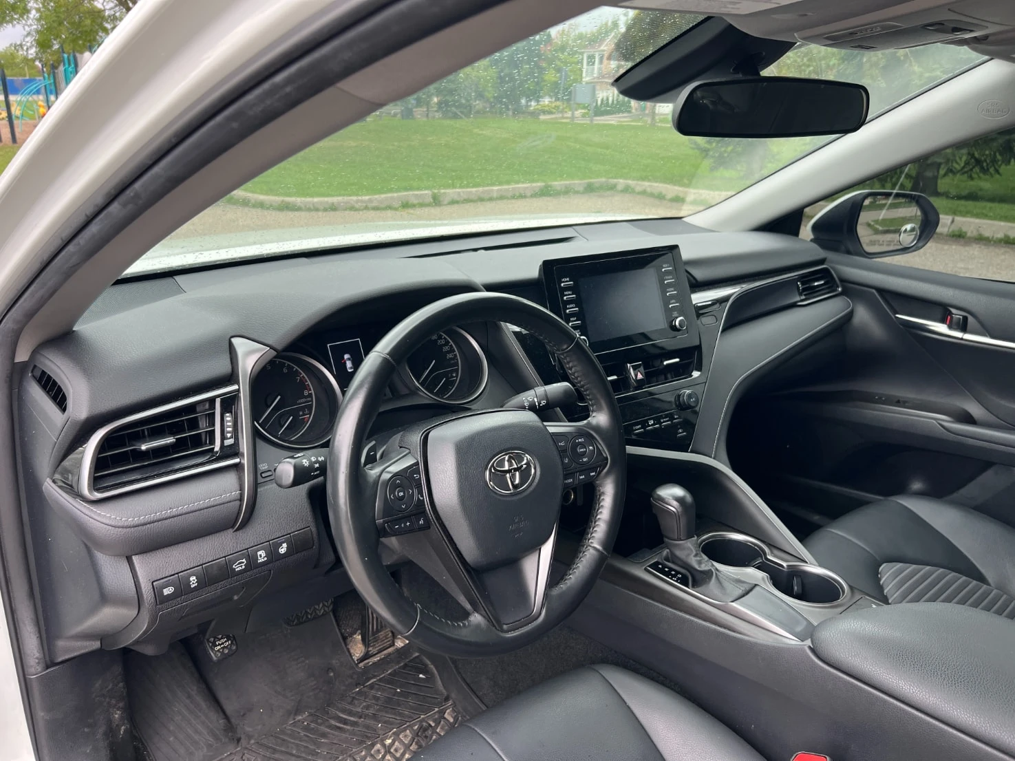 Toyota Camry SE | CARFAX | АВТОФИНАНСИРАНЕ, снимка 9 - Автомобили и джипове - 56076409