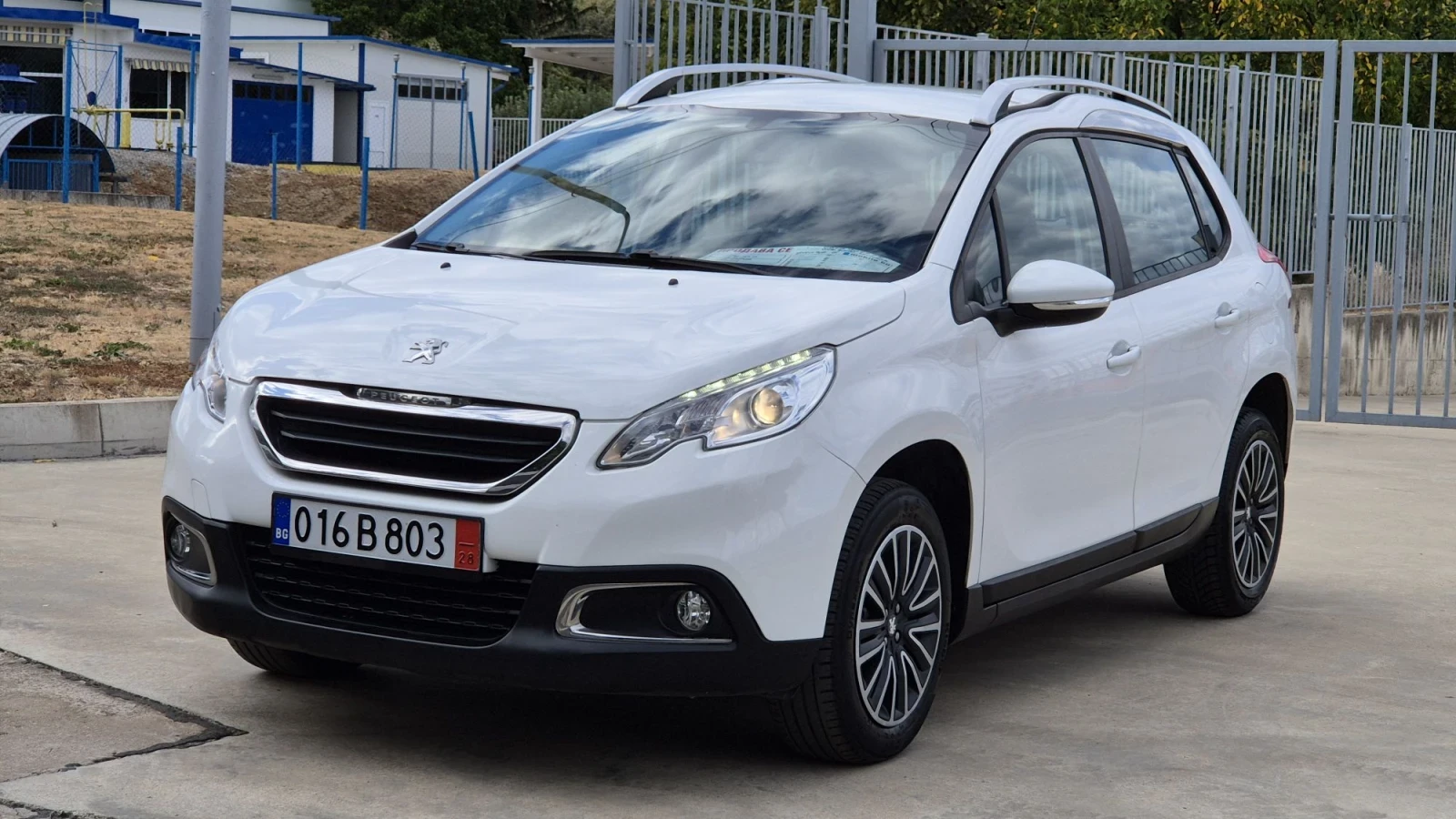 Peugeot 2008 1.4HDI* ИТАЛИЯ* ПЕРФЕКТНА* , снимка 13 - Автомобили и джипове - 56201164