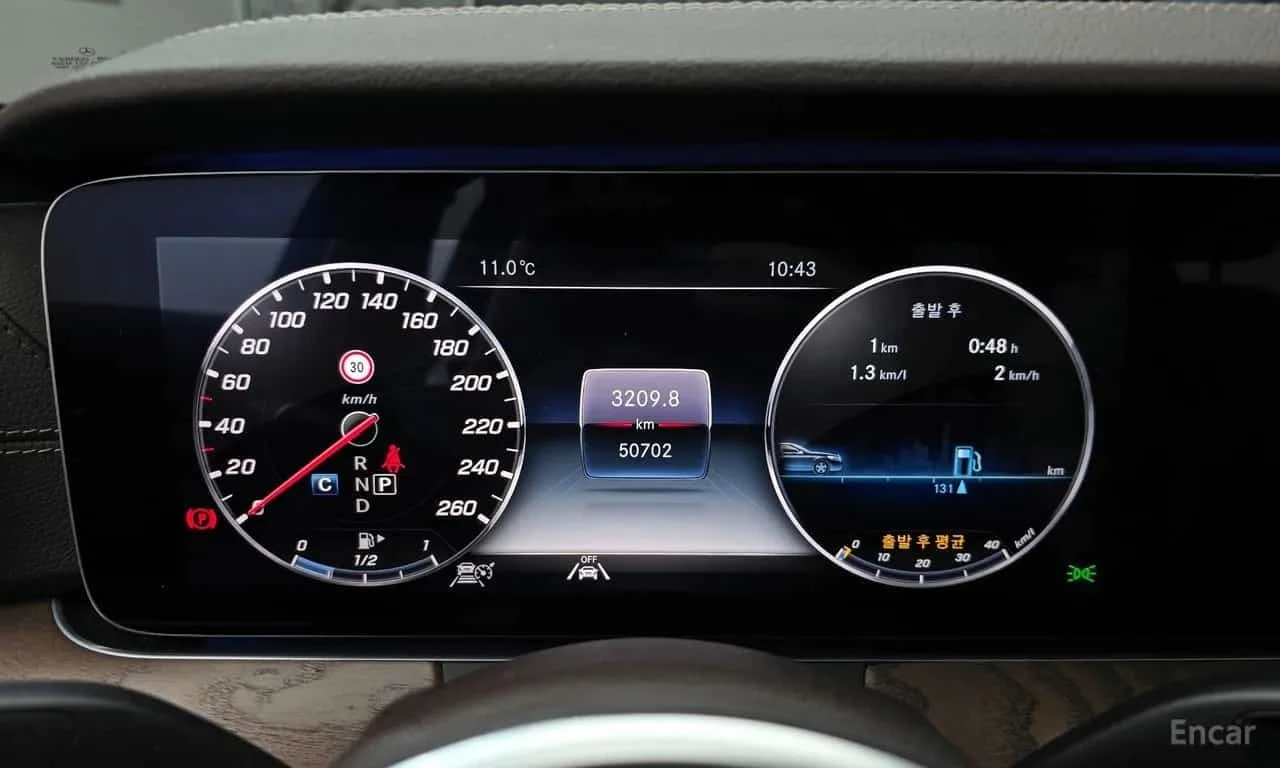 Mercedes-Benz E 300 * E300 4MATIC Exclusive * ЦЕНА ДО БГ, снимка 13 - Автомобили и джипове - 56297441