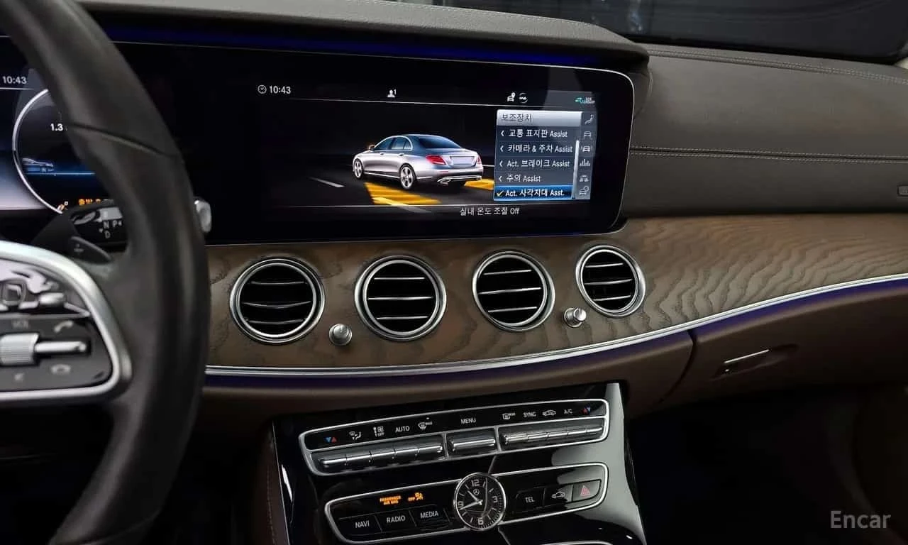 Mercedes-Benz E 300 * E300 4MATIC Exclusive * ЦЕНА ДО БГ, снимка 12 - Автомобили и джипове - 56297441