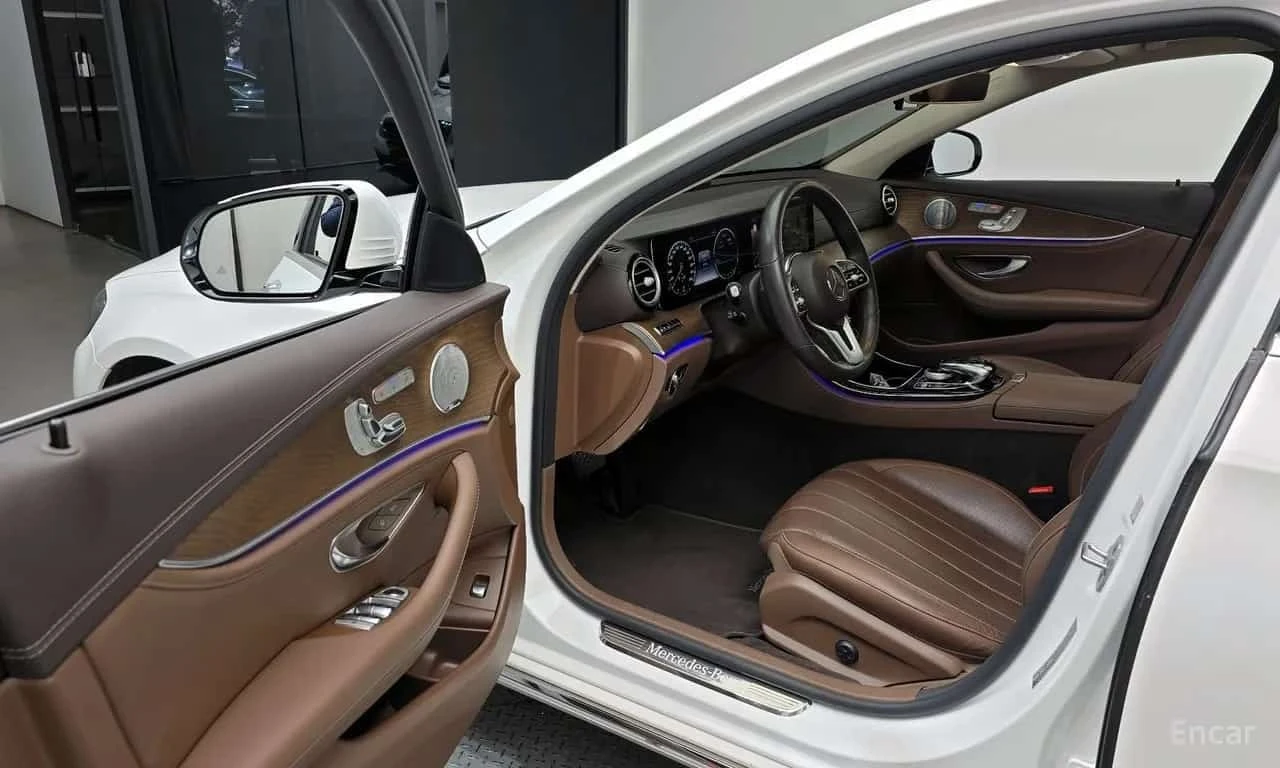 Mercedes-Benz E 300 * E300 4MATIC Exclusive * ЦЕНА ДО БГ, снимка 7 - Автомобили и джипове - 56297441