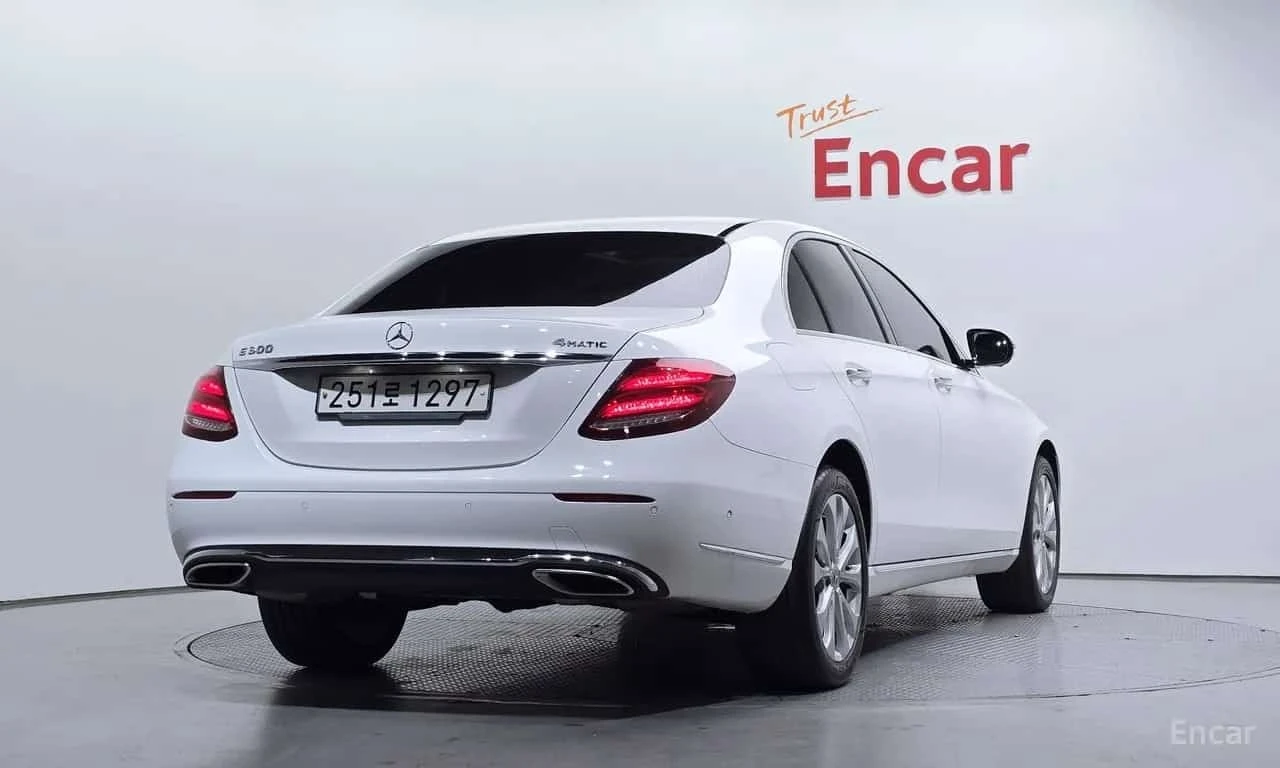 Mercedes-Benz E 300 * E300 4MATIC Exclusive * ЦЕНА ДО БГ, снимка 2 - Автомобили и джипове - 56297441