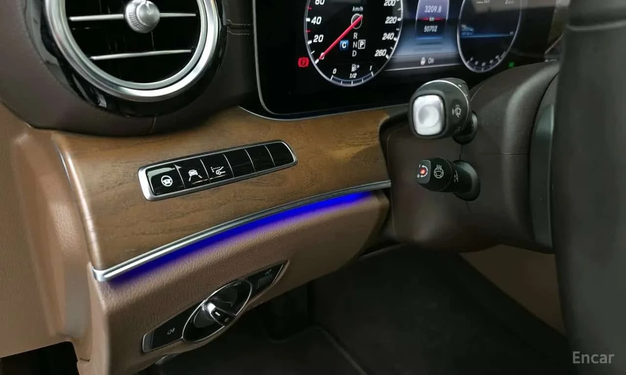 Mercedes-Benz E 300 * E300 4MATIC Exclusive * ЦЕНА ДО БГ, снимка 8 - Автомобили и джипове - 56297441