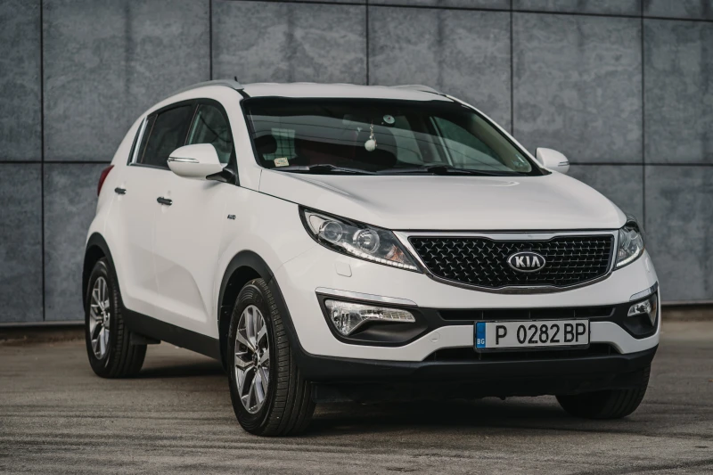 Kia Sportage, снимка 2 - Автомобили и джипове - 48339676